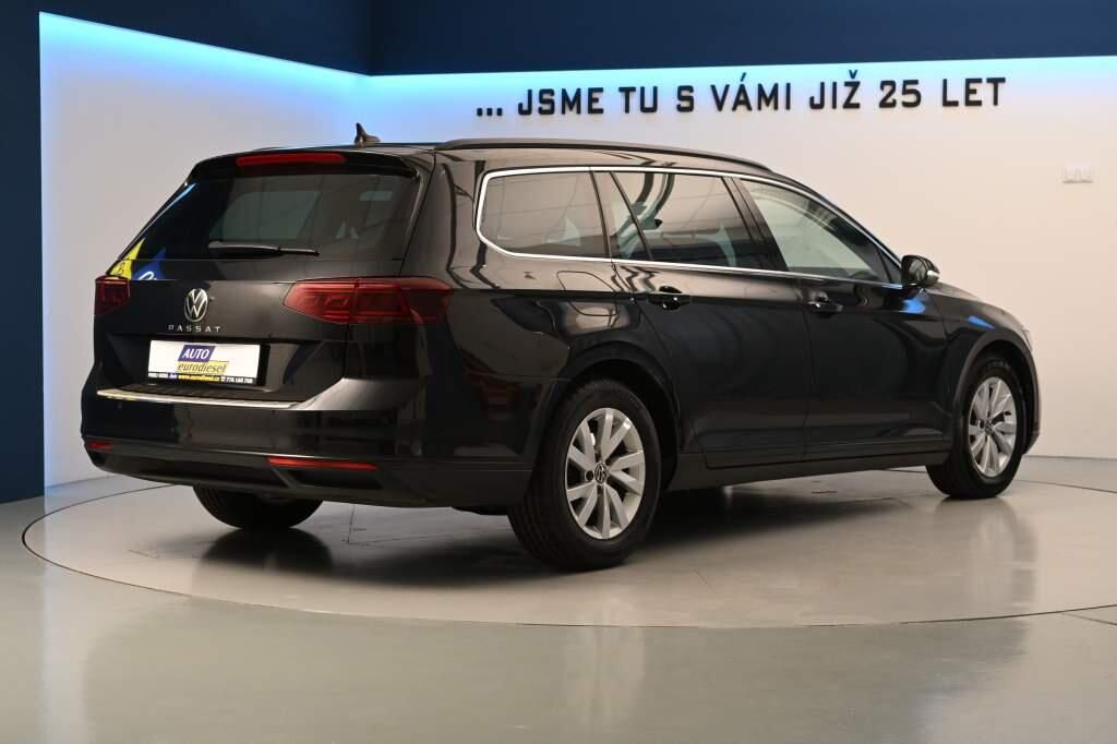 Volkswagen Passat, 2.0 DSG Matrix LED ACC VIRTUAL - fotka 5