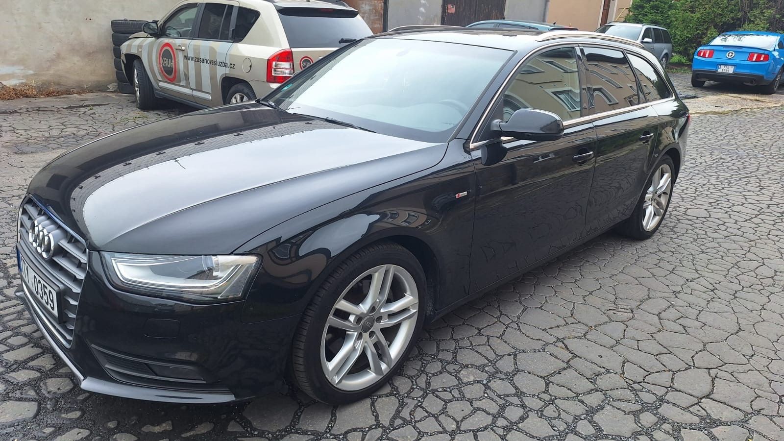 Audi A4 Avant, S line, 2.0 TDI - fotka 2