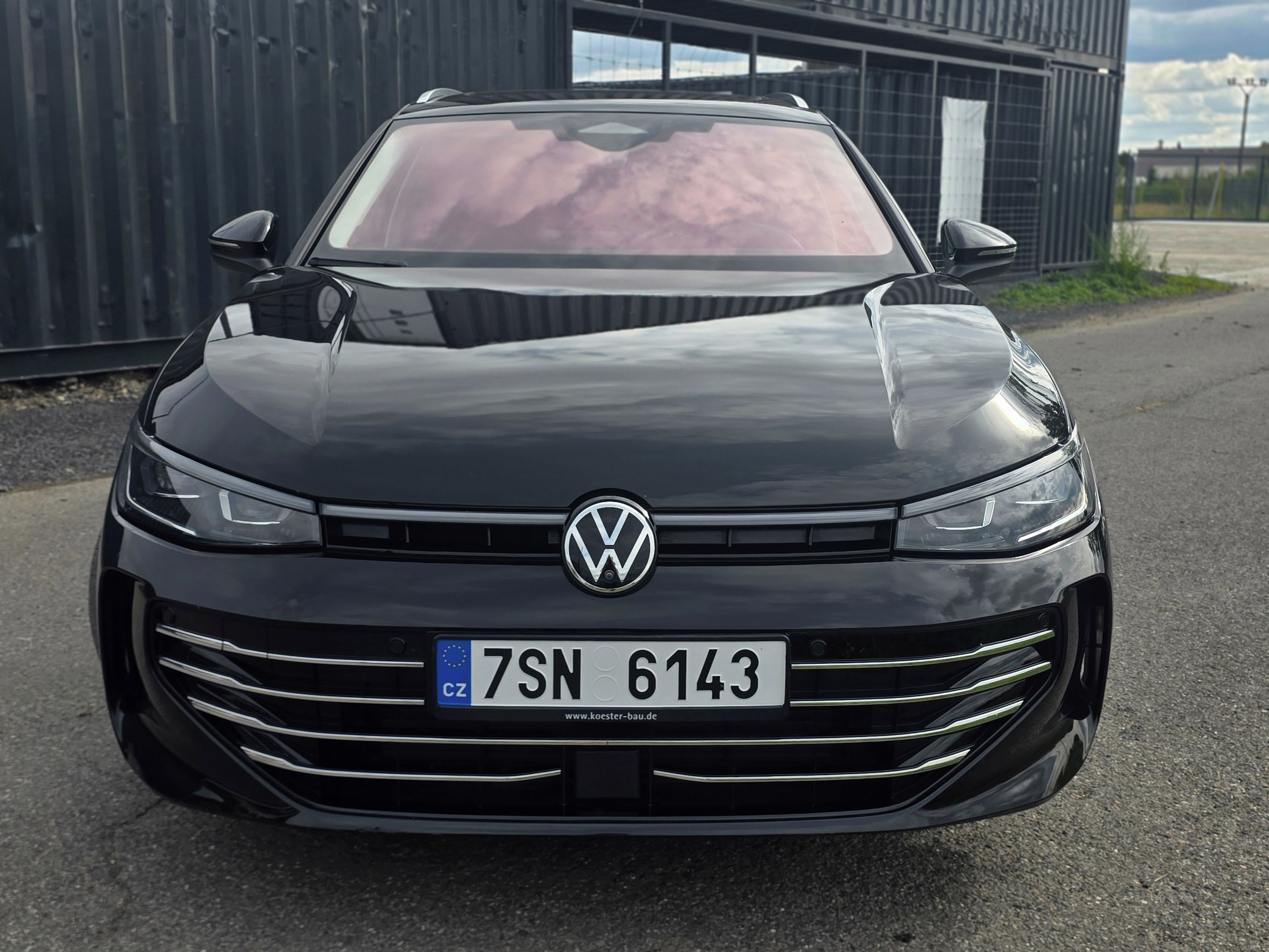 Volkswagen Passat, 2.0 TDI, Elegance / TOP STAV - fotka 2