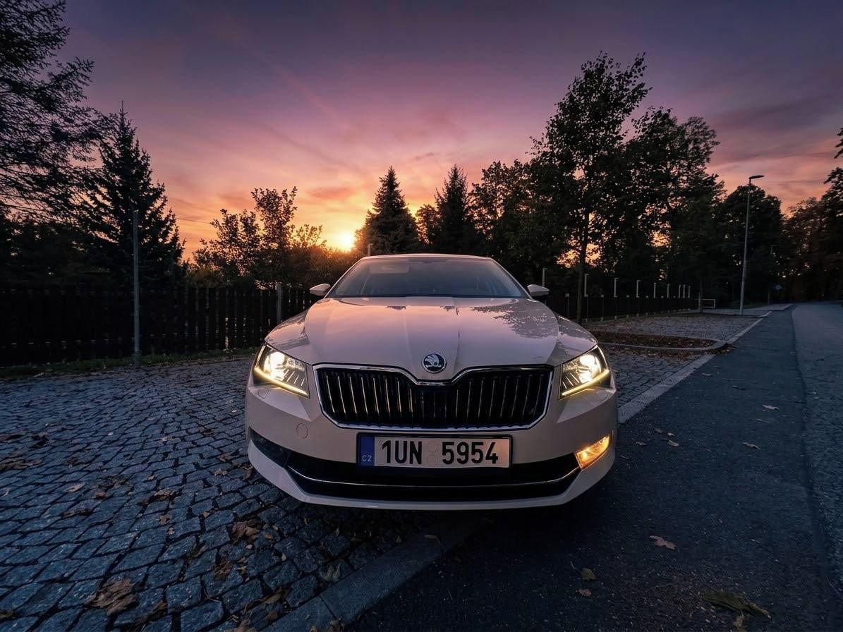 Škoda Superb, 2.0 TDI 110 kW DSG, ČR, servis - fotka 6