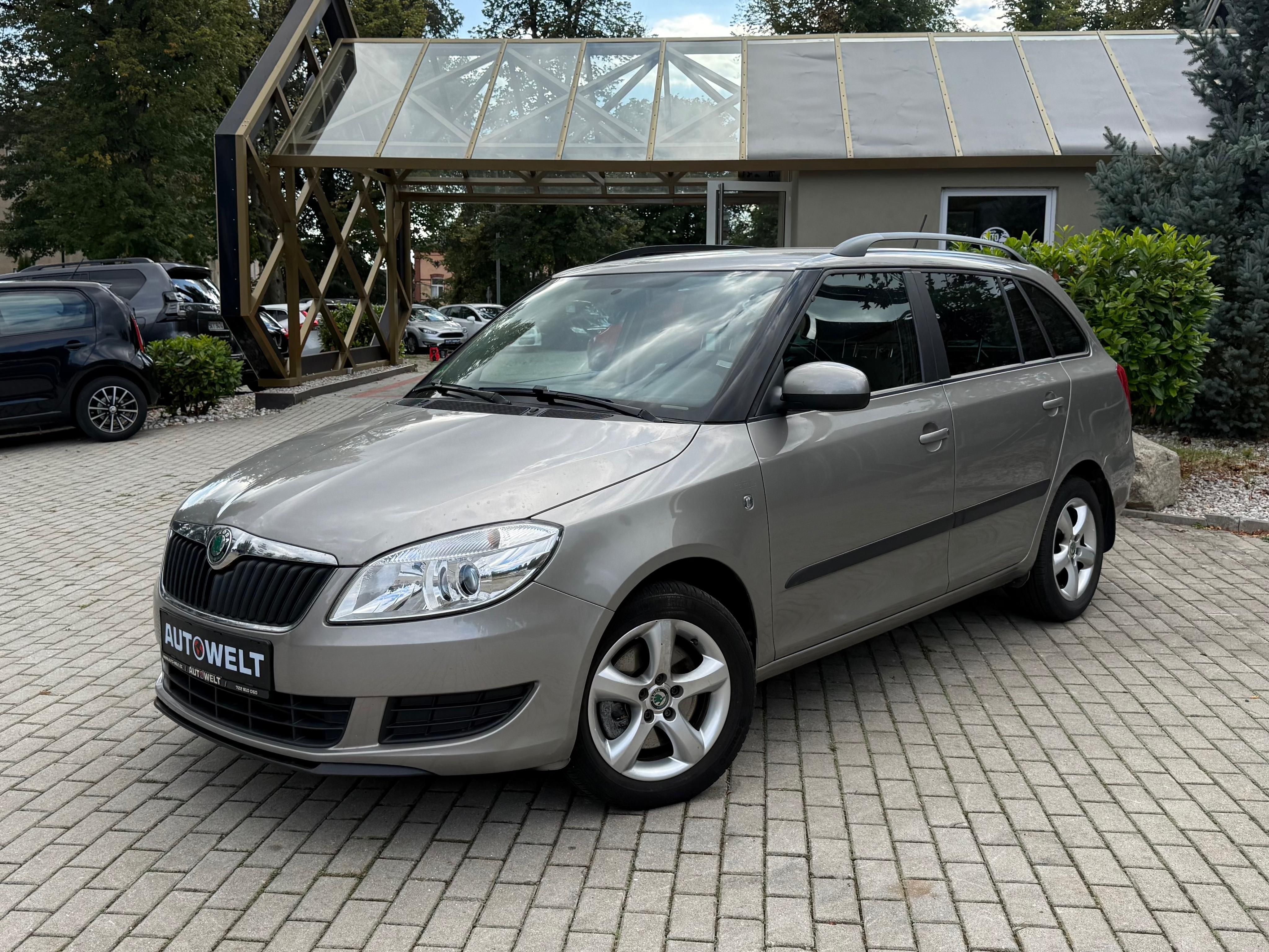 Škoda Fabia, II FL COMBI 1.6 TDi FAMILY/STK - fotka 4