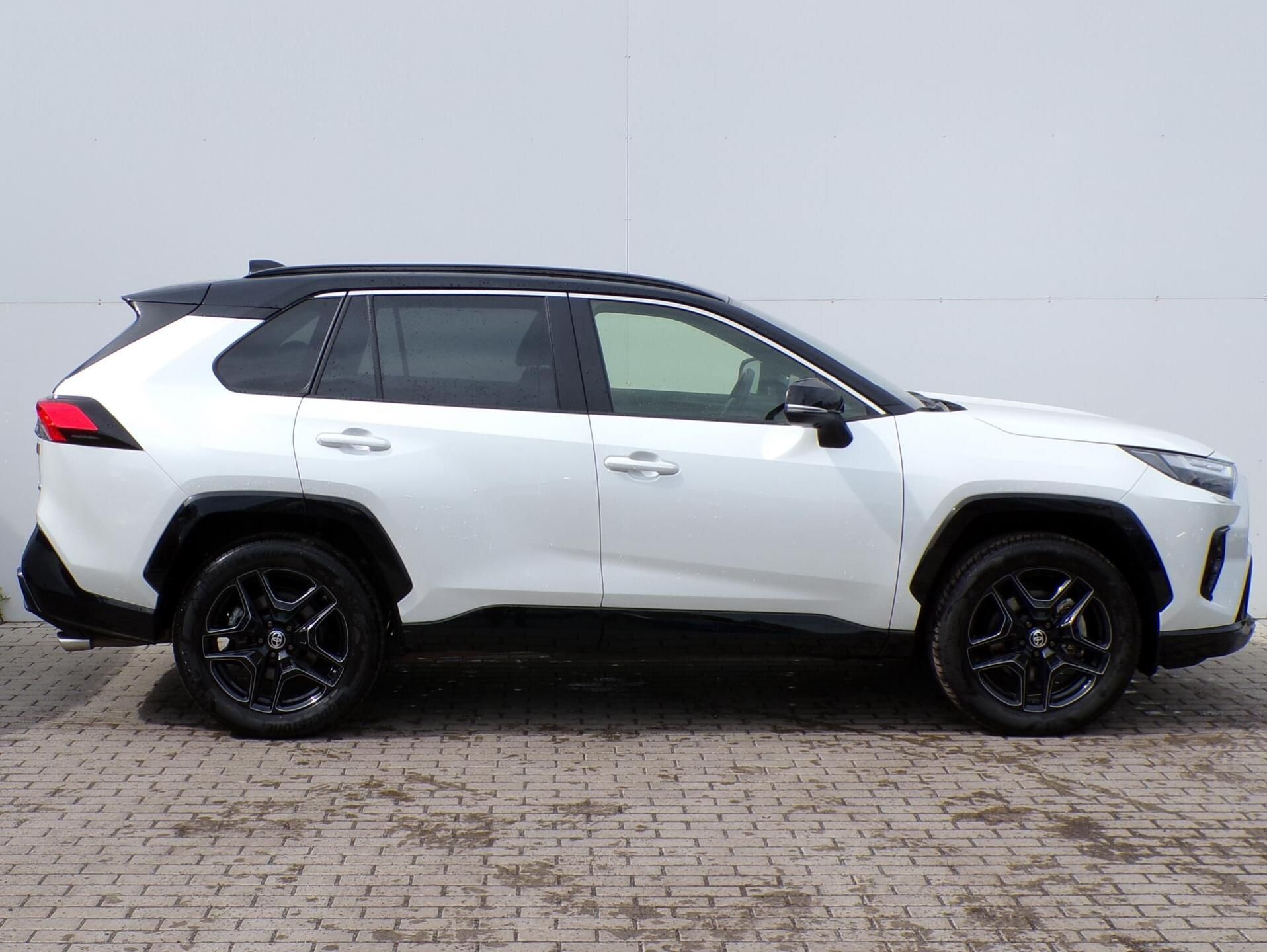 Toyota Rav4, 2.5 HSD e-CVT AWD GR-Sport - fotka 3