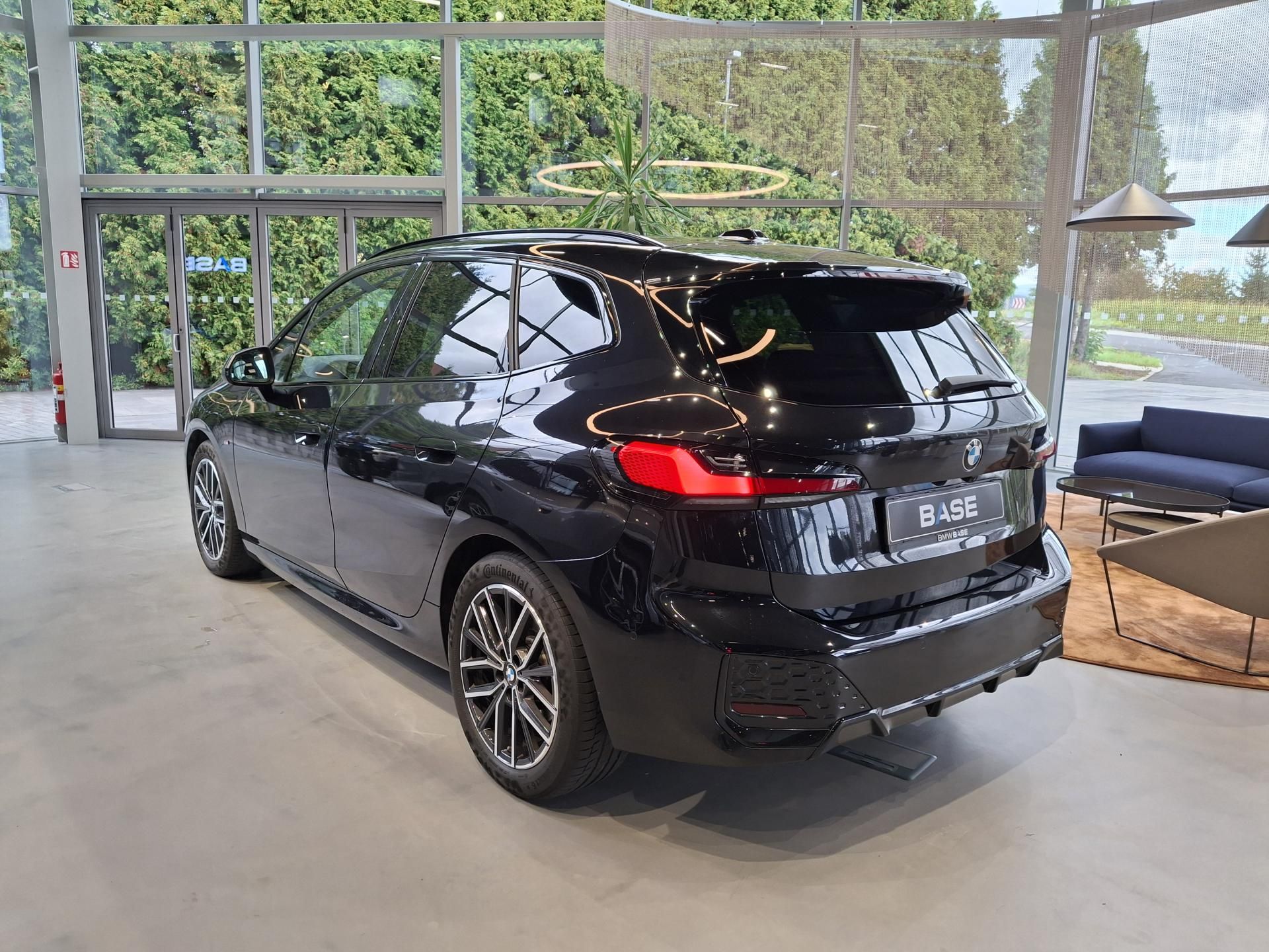 BMW Řada 2, 218D Active Tourer M-Sport - fotka 4