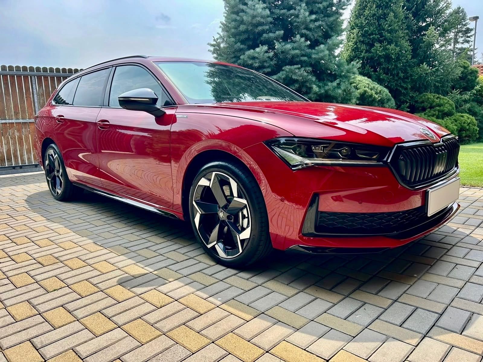 Škoda Superb, Sportline iV - fotka 2