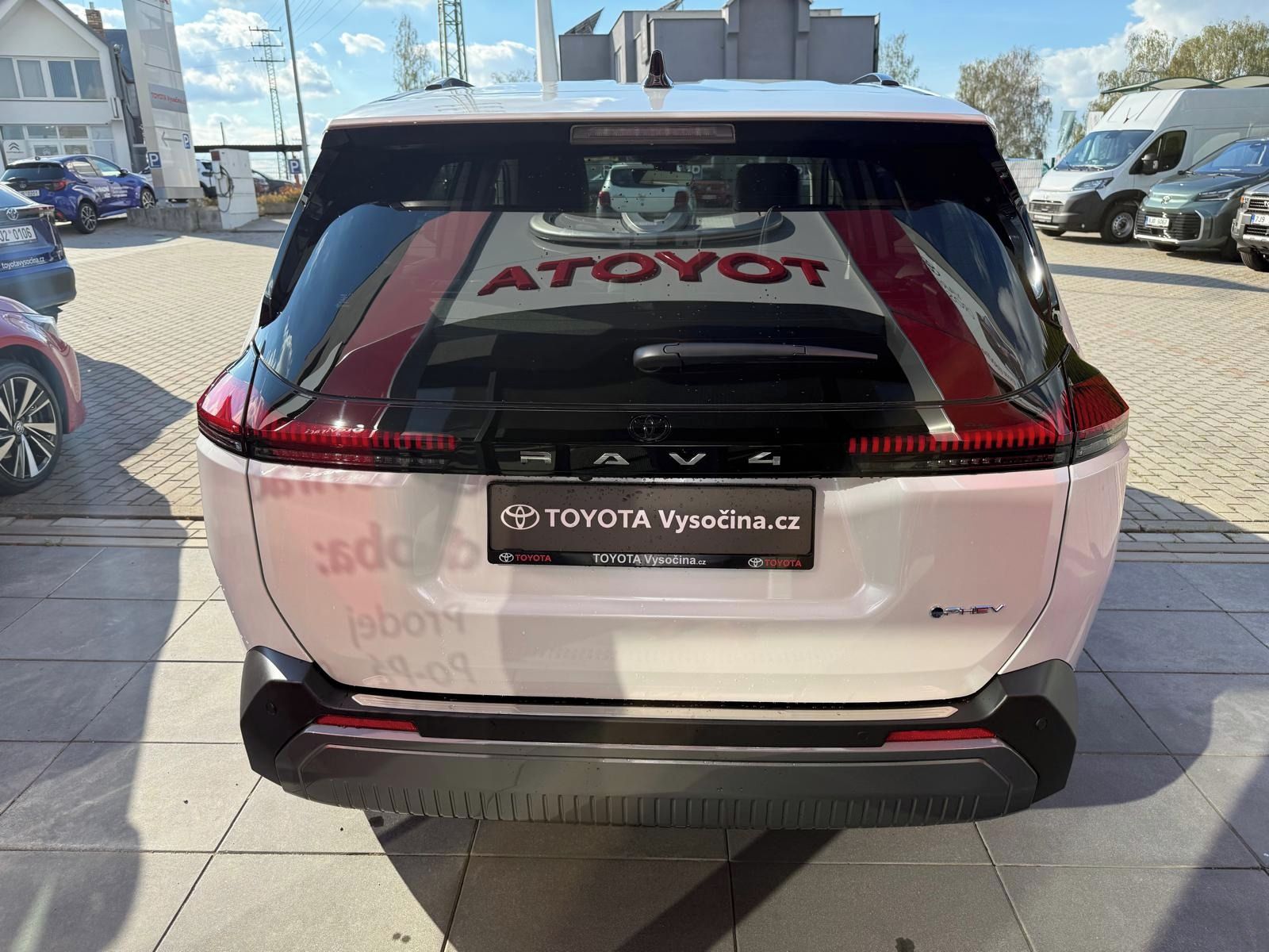 Toyota Rav4, 2.5PHEV 309PS 4x4 ExecutiveSky - fotka 6
