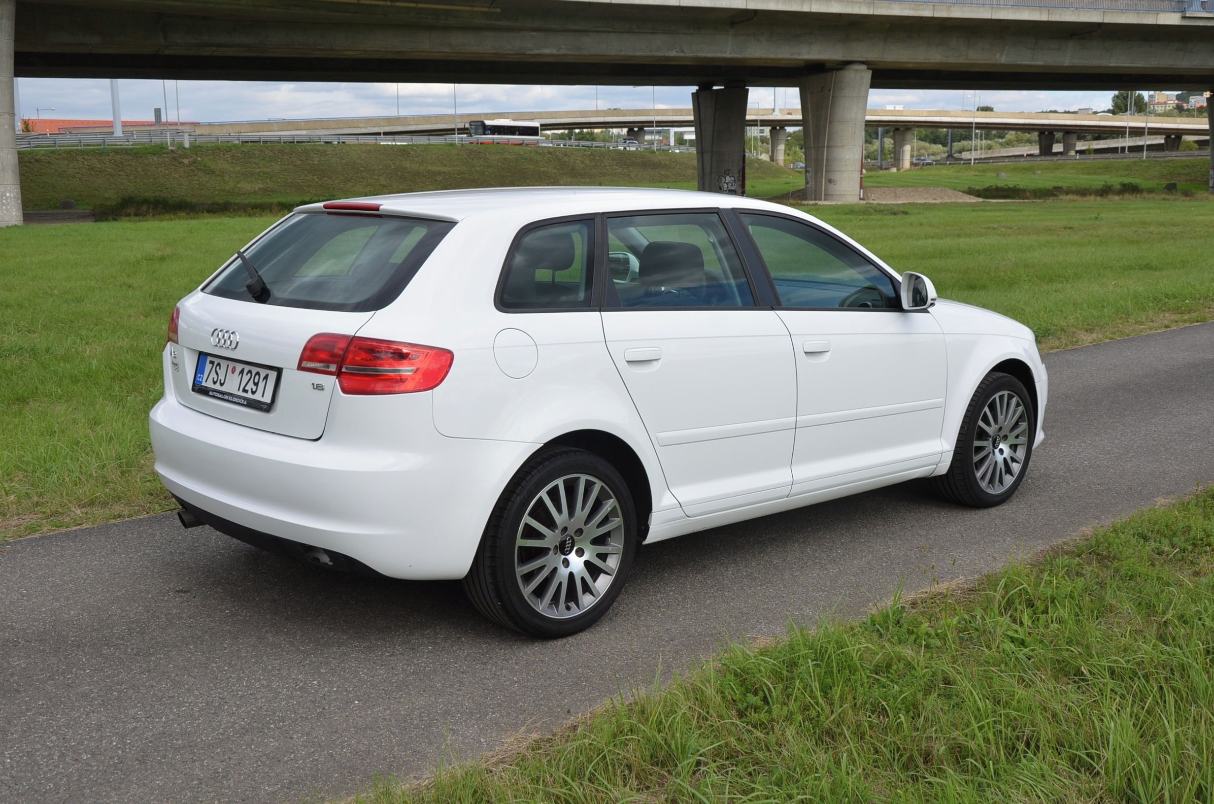 Audi A3, Sportback, 1.6i automat, face - fotka 6