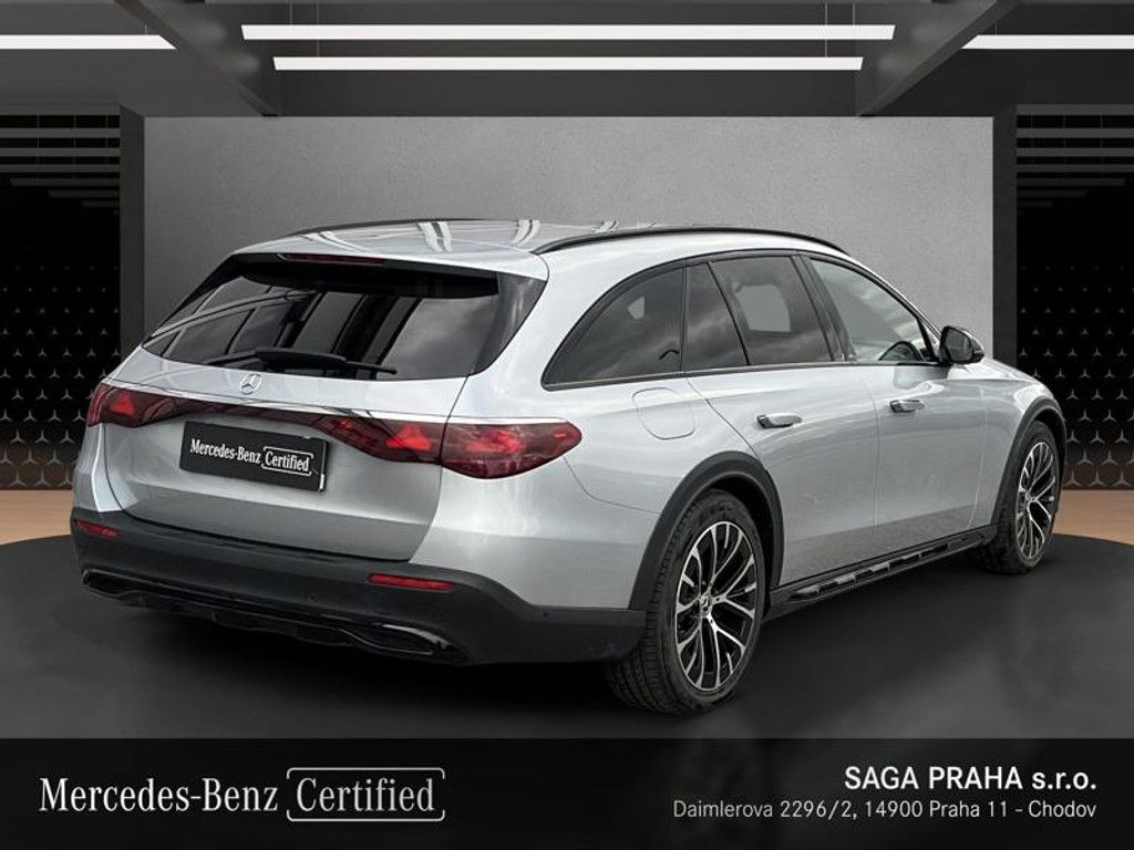 Mercedes-Benz Třídy E, Třída E 220 d 4MATIC All-Terra - fotka 4