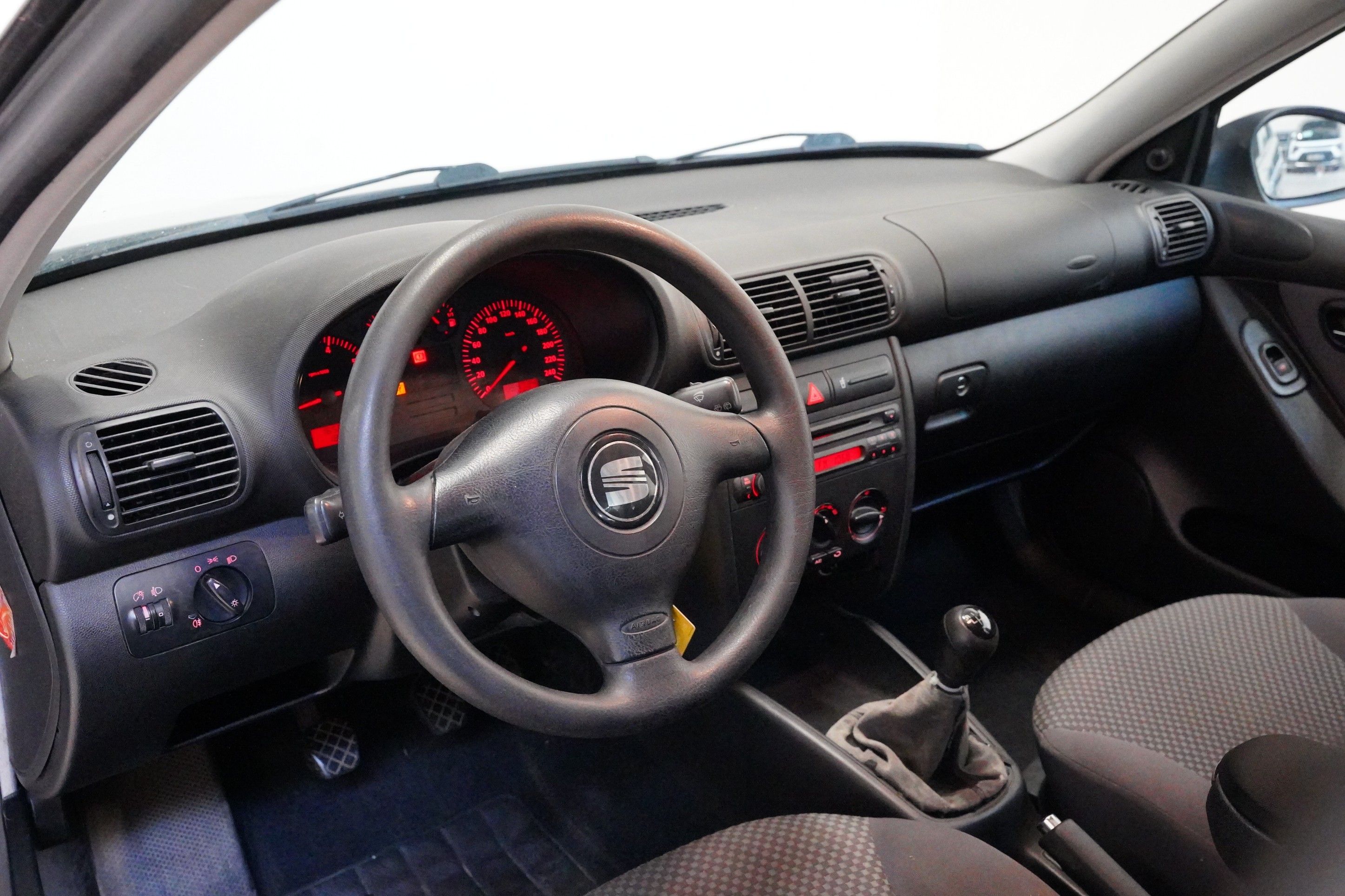 Seat Leon, 1.4 16V 55 kW - fotka 5