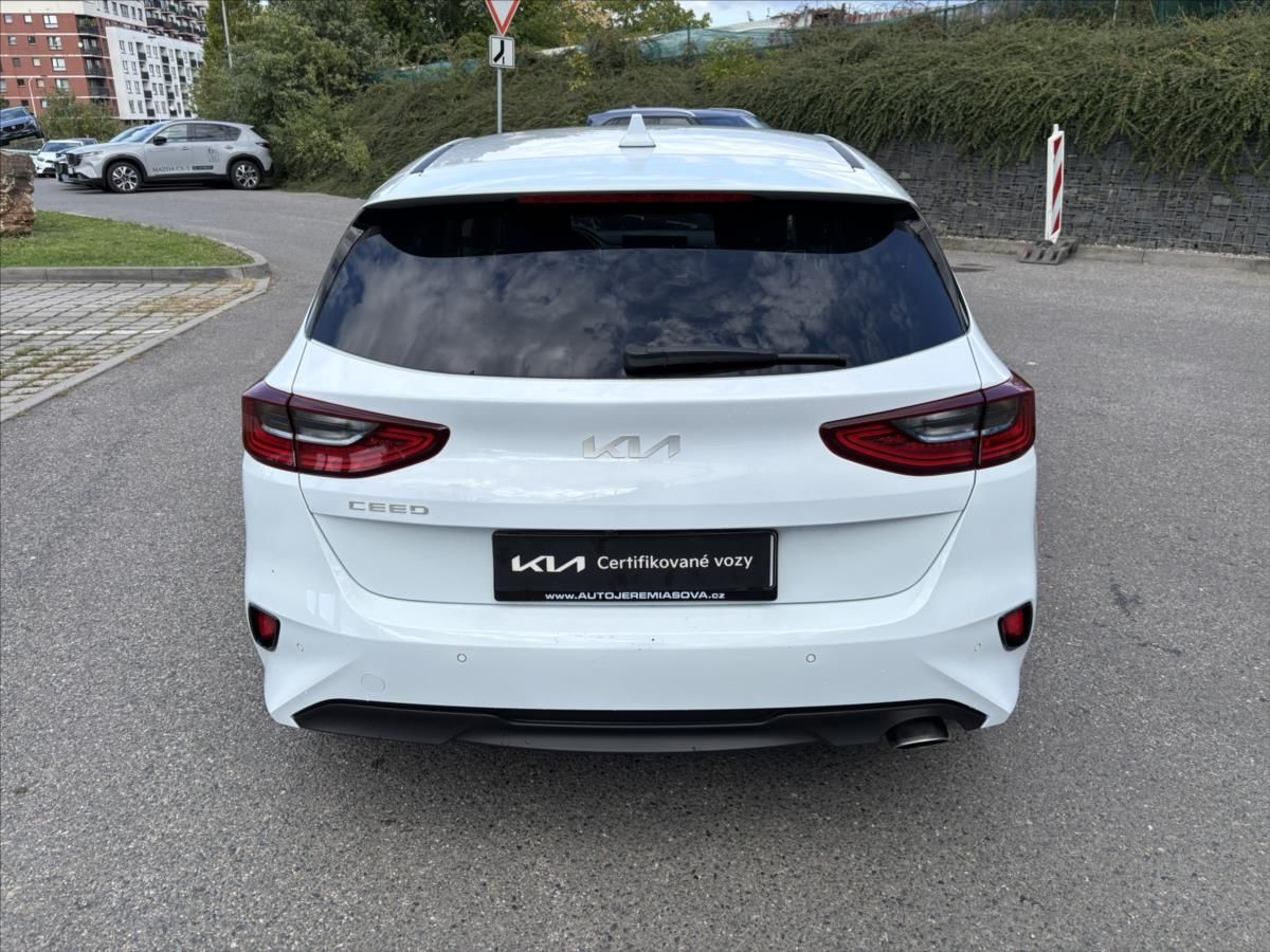 Kia Cee´d, 1,5 TGDi AT TOP ZÁRUKA CARPLAY - fotka 4