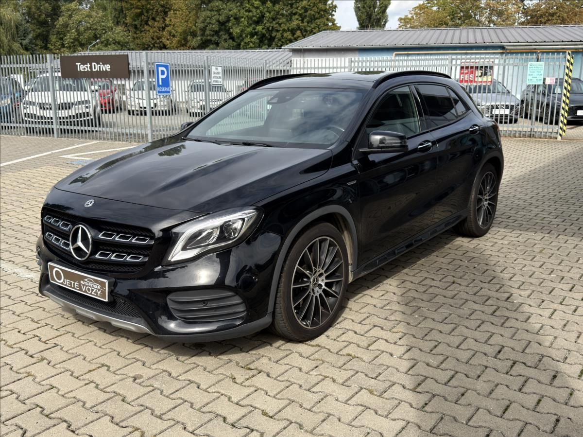 Mercedes-Benz GLA, 2,1 220 D 4Matic, AT - fotka 4