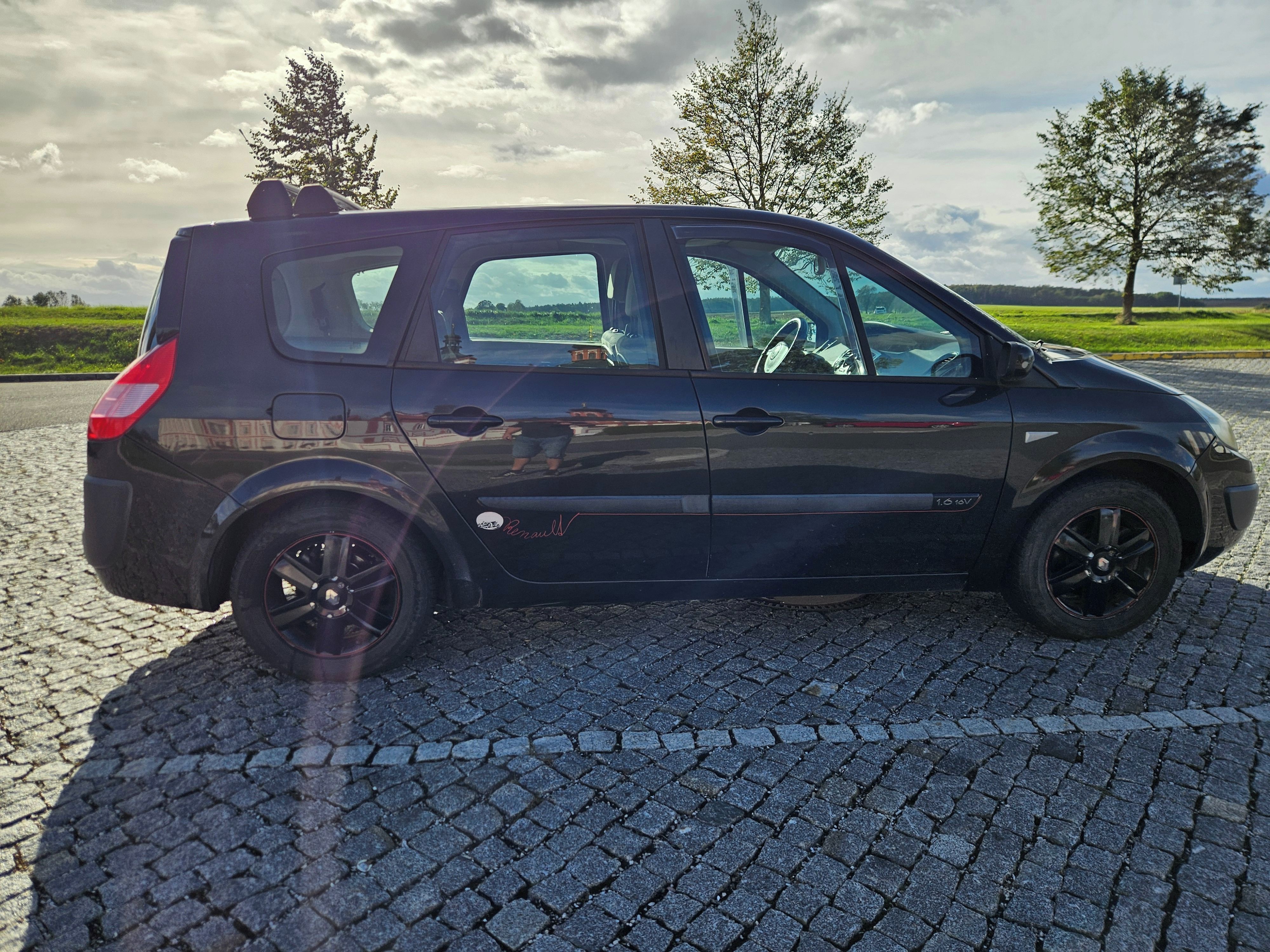 Renault Grand Scénic, 1.6 16v, 7 míst - fotka 6