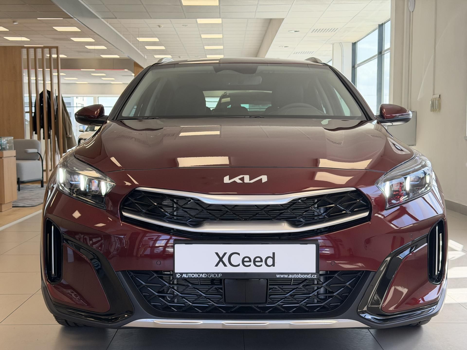 Kia XCee´d, 1,6 T-GDi 7DCT EXCLUSIVE WINT - fotka 3
