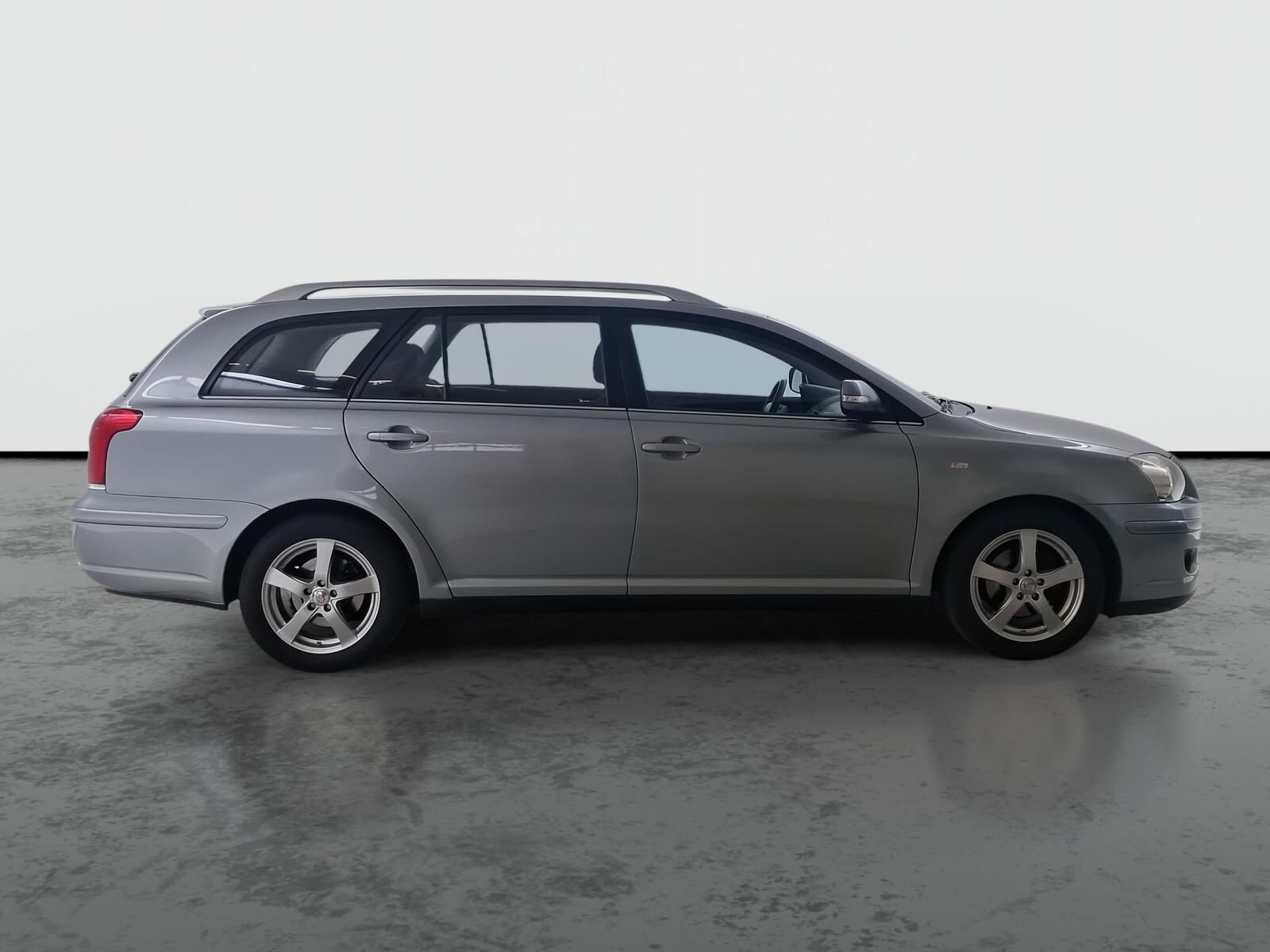 Toyota Avensis, 1.8 VVT-i, po STK, dobrý stav - fotka 6