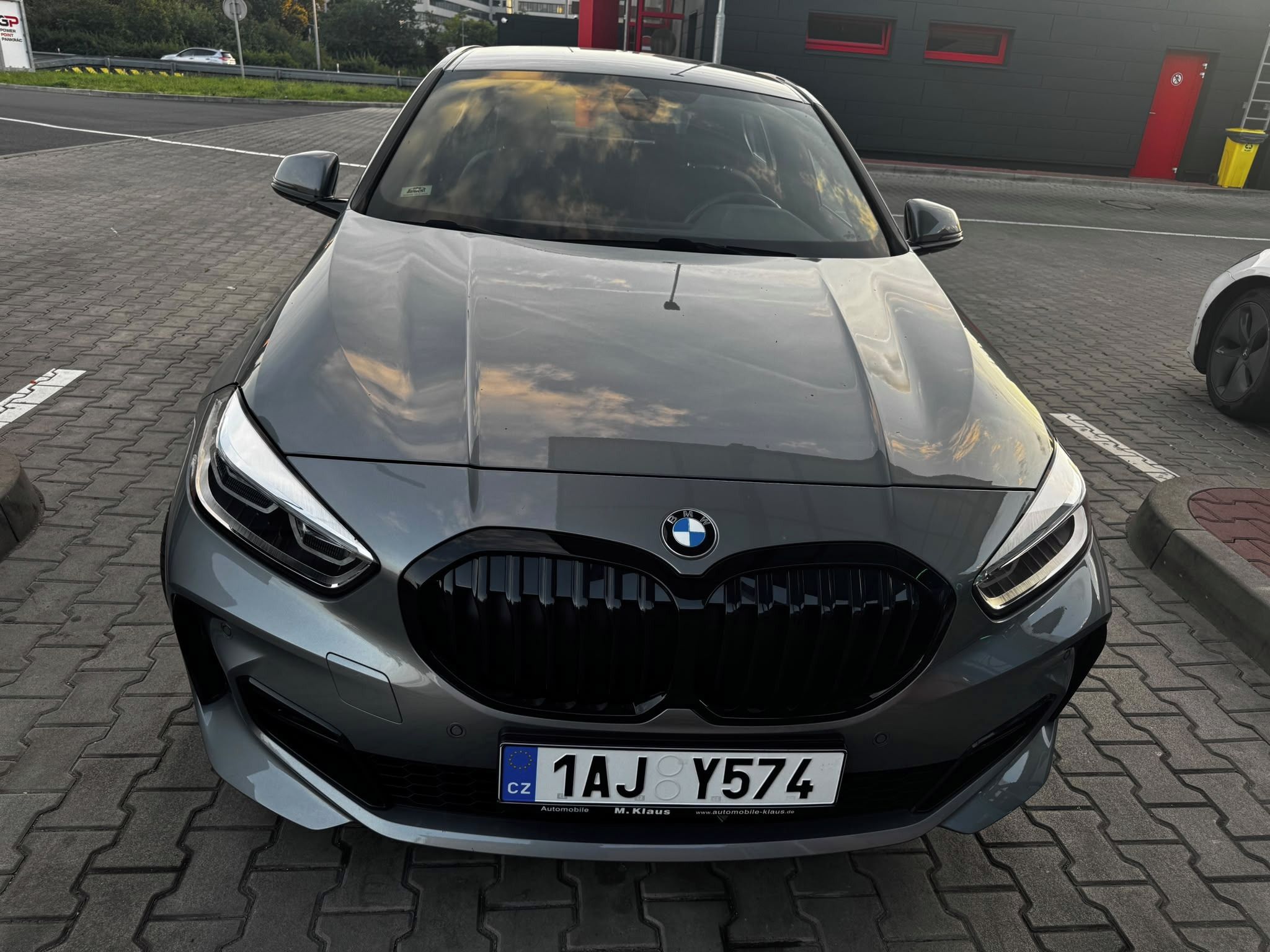 BMW Řada 1, 118i m