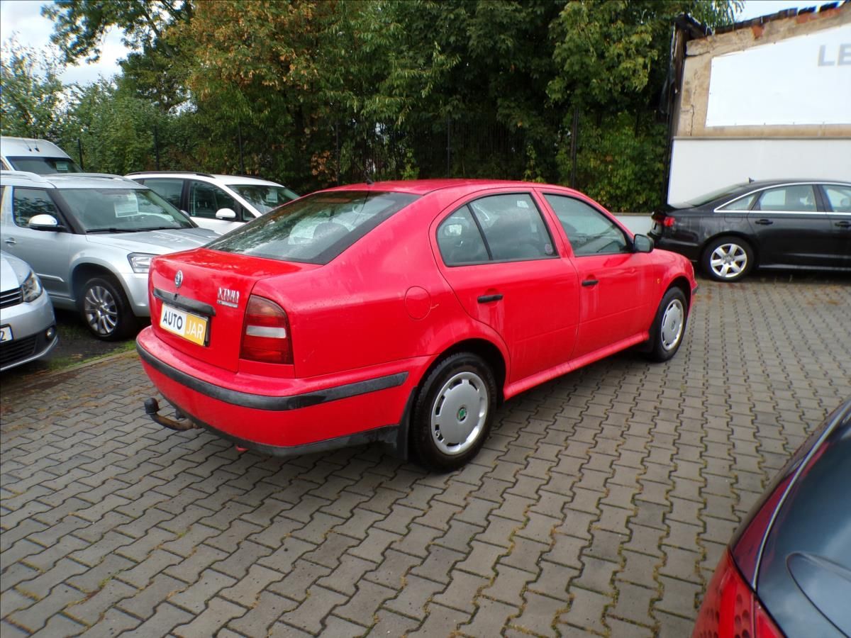 Škoda Octavia, 1,6   TAŽ.ZAŘ. - fotka 4