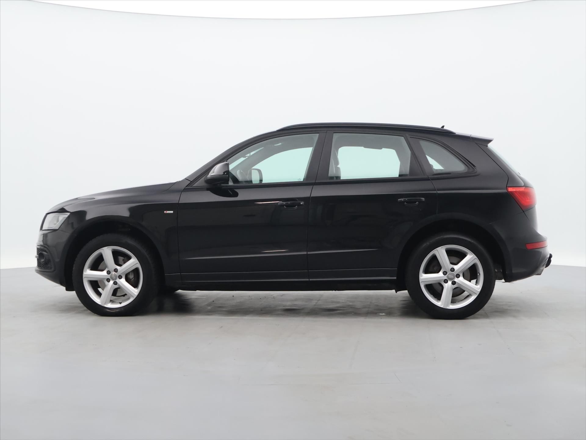 Audi Q5, 3.0 TDI 180kW Quattro S-Tronic - fotka 4