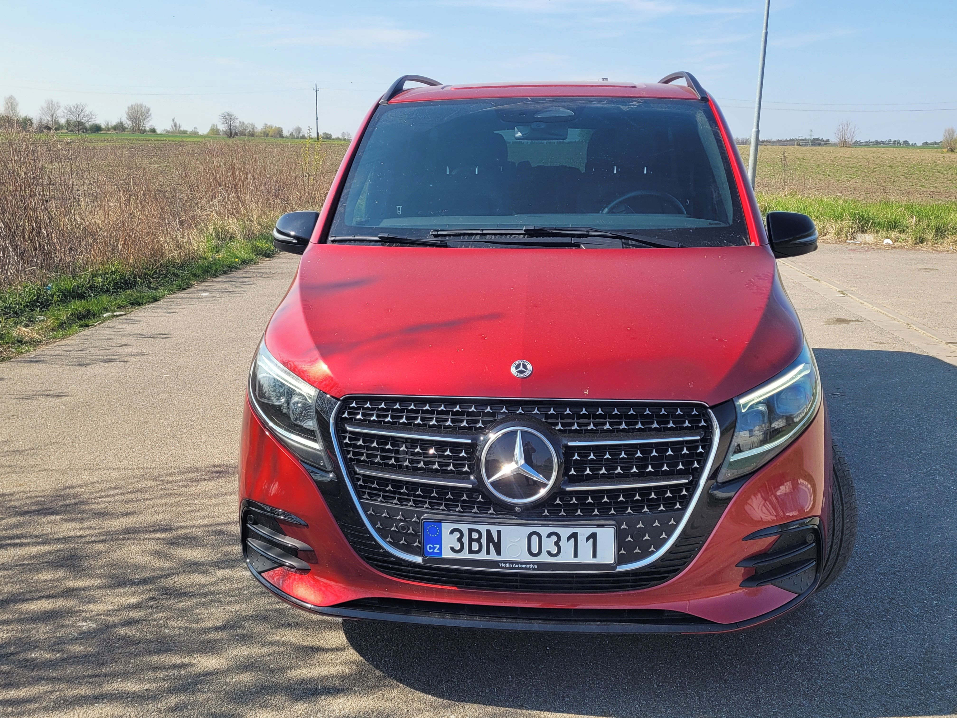 Mercedes-Benz Třídy V, Model MERCEDES BENZ V 300d AMG - fotka 6
