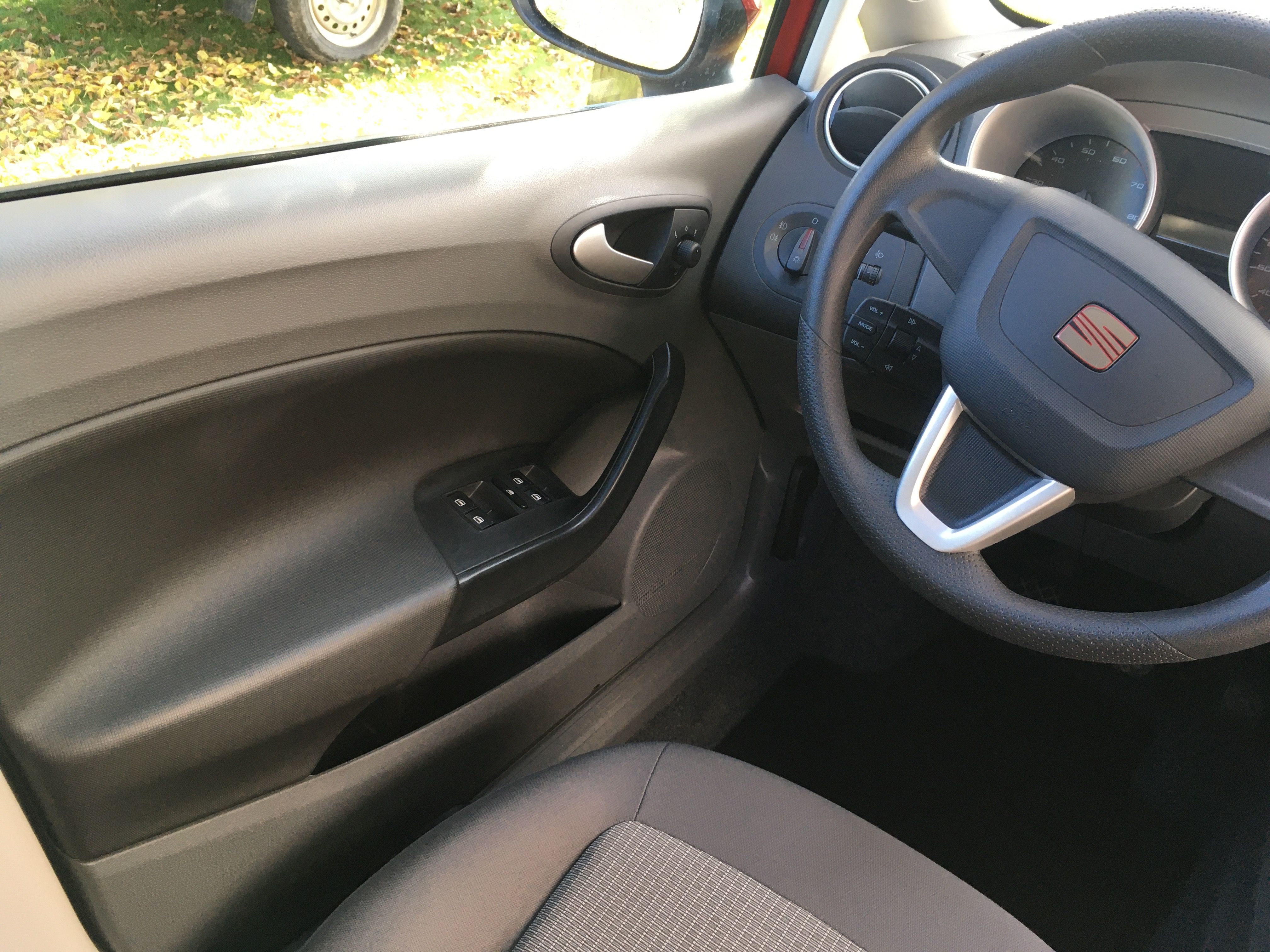 Seat Ibiza, Seat Ibiza 1.2 TSI/ 77 kw - fotka 5