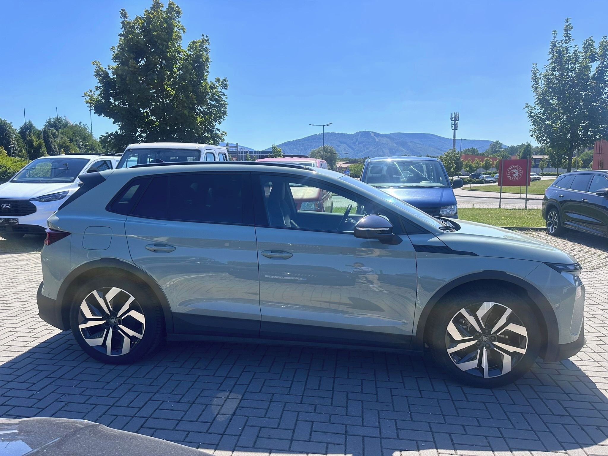 Škoda Elroq, Sportline 85, 210 kW - fotka 6