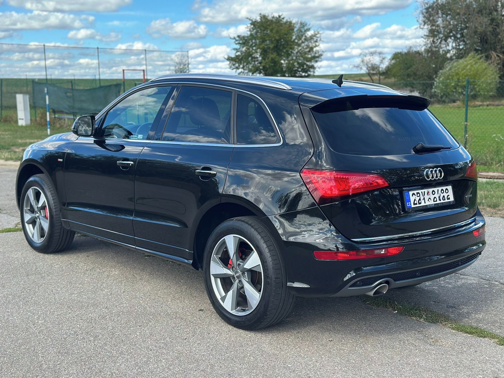 Audi Q5, 2.0TDI 140kW Quattro S-Line ČR - fotka 4