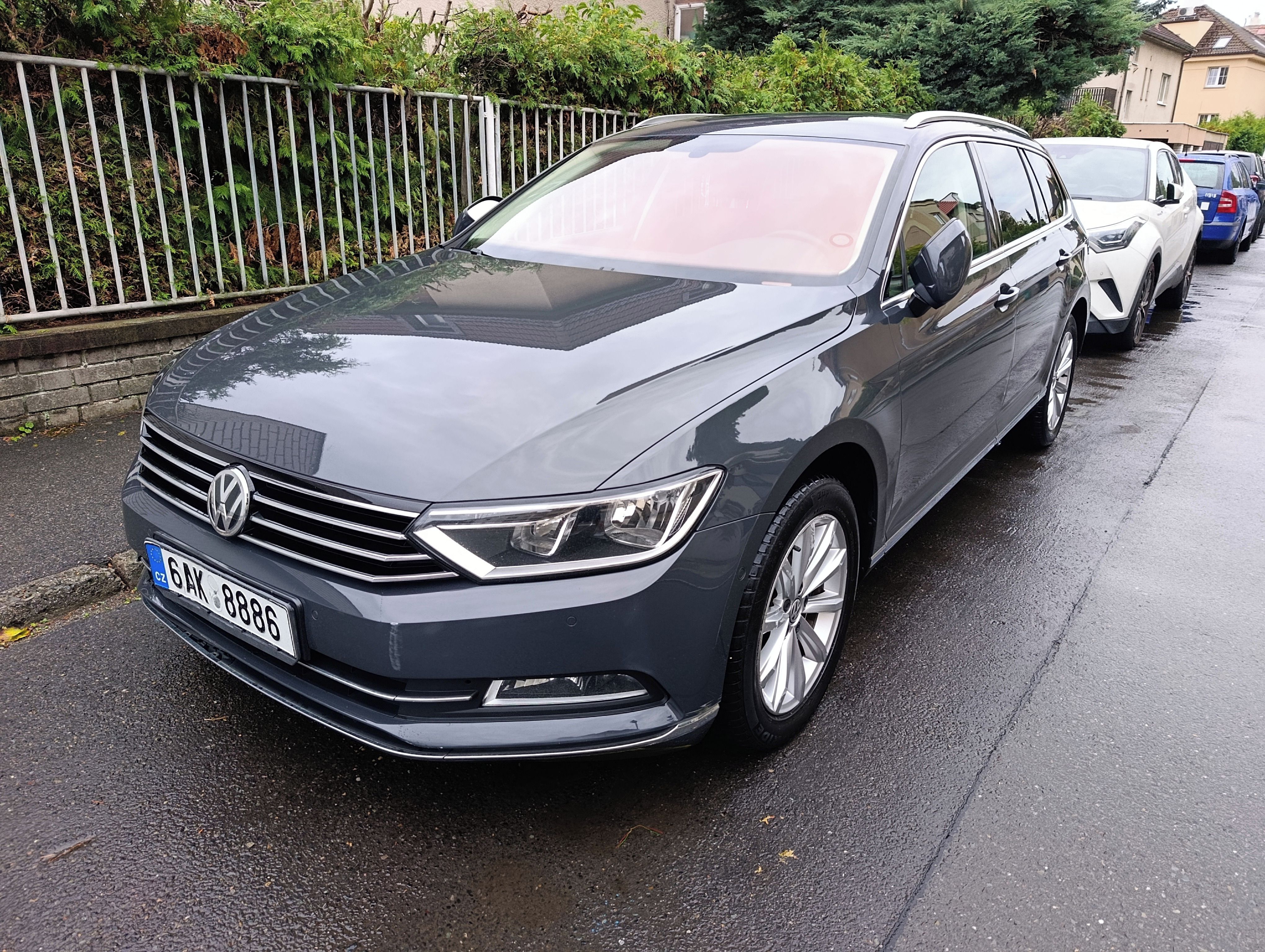 Volkswagen Passat, 2.0 TDI Servisováno - fotka 2