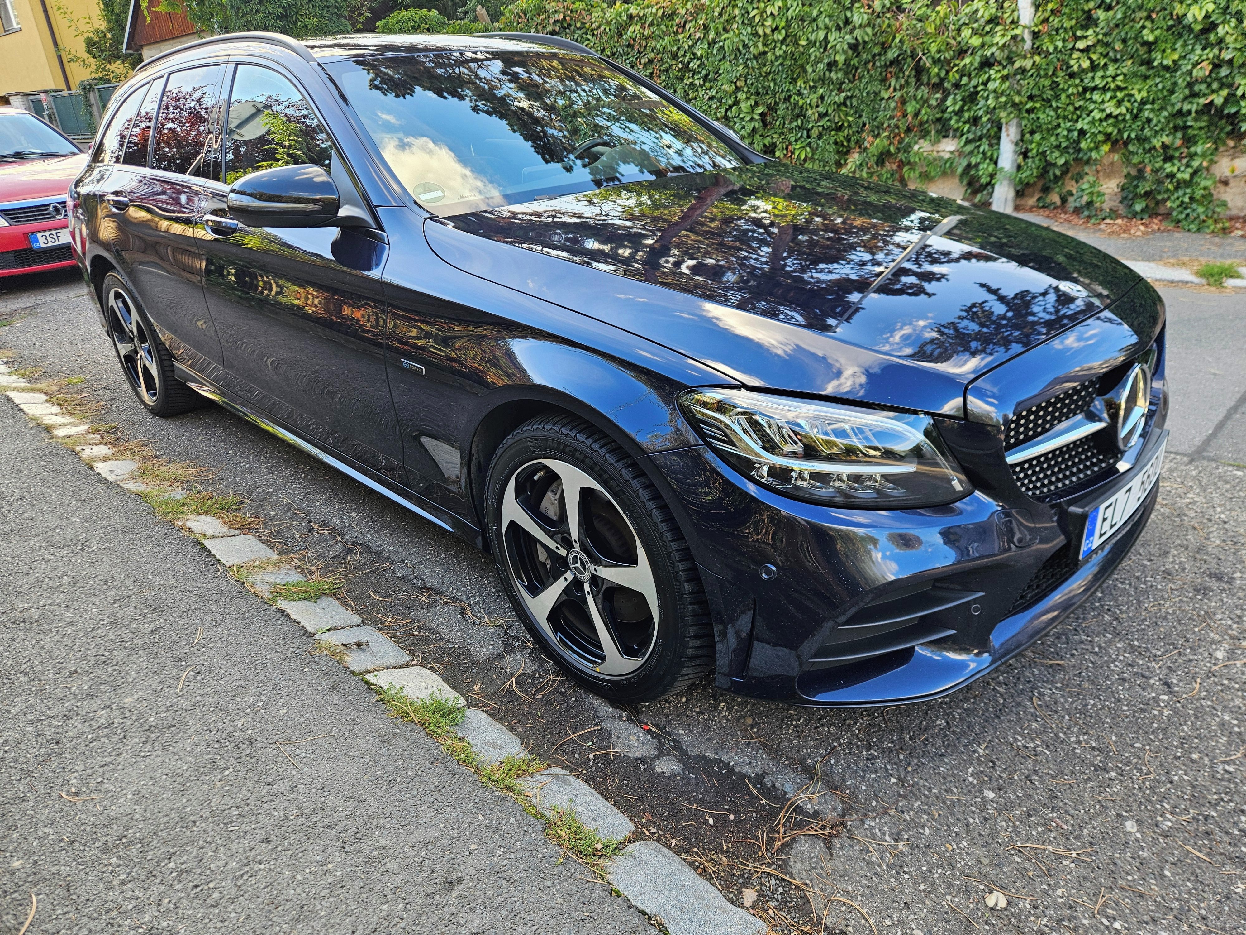 Mercedes-Benz Třídy C, C300de, kombi, AMG line, tažné - fotka 5
