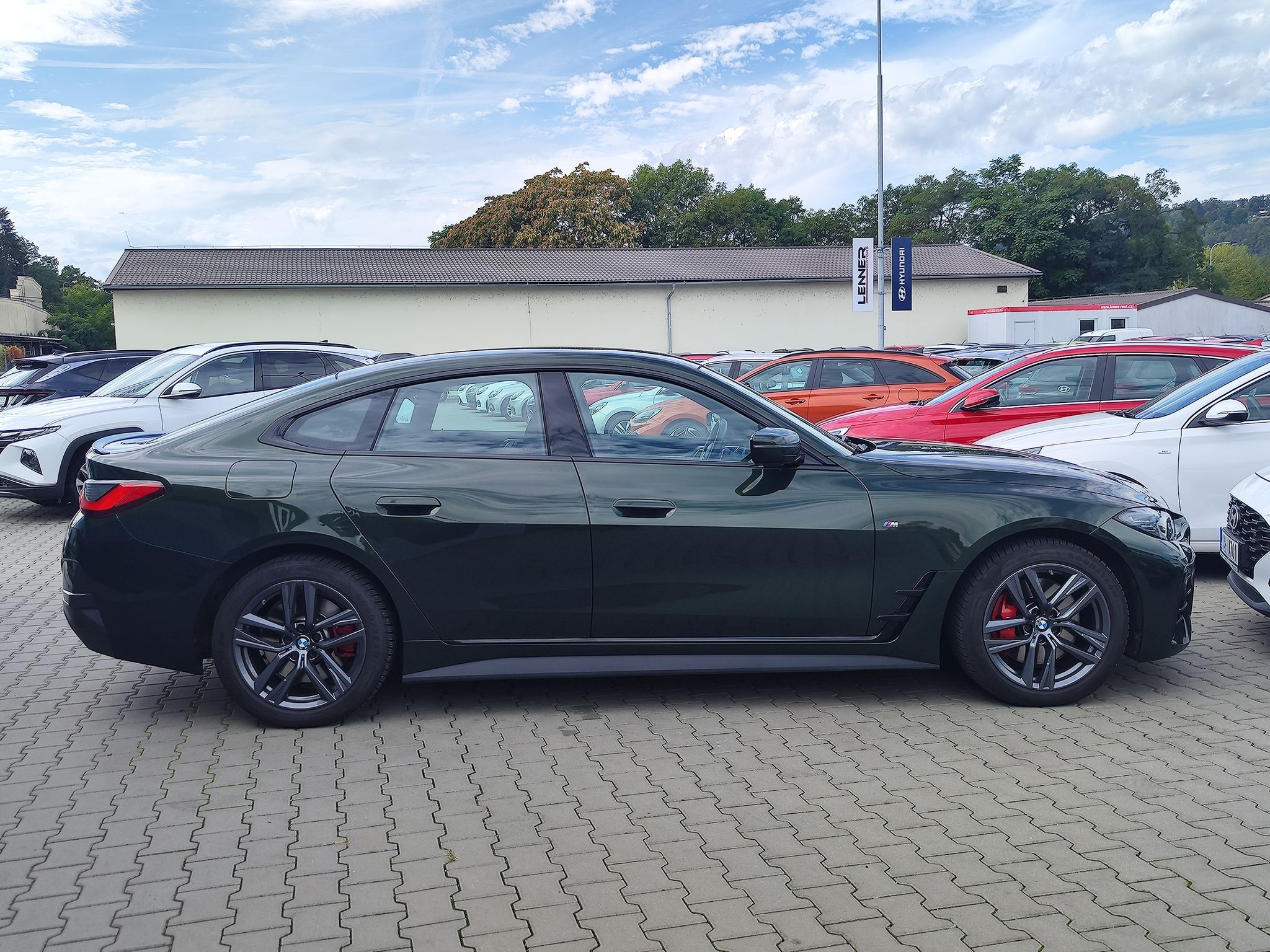BMW Řada 4, 420d xDrive/140kW M Paket AT - fotka 4