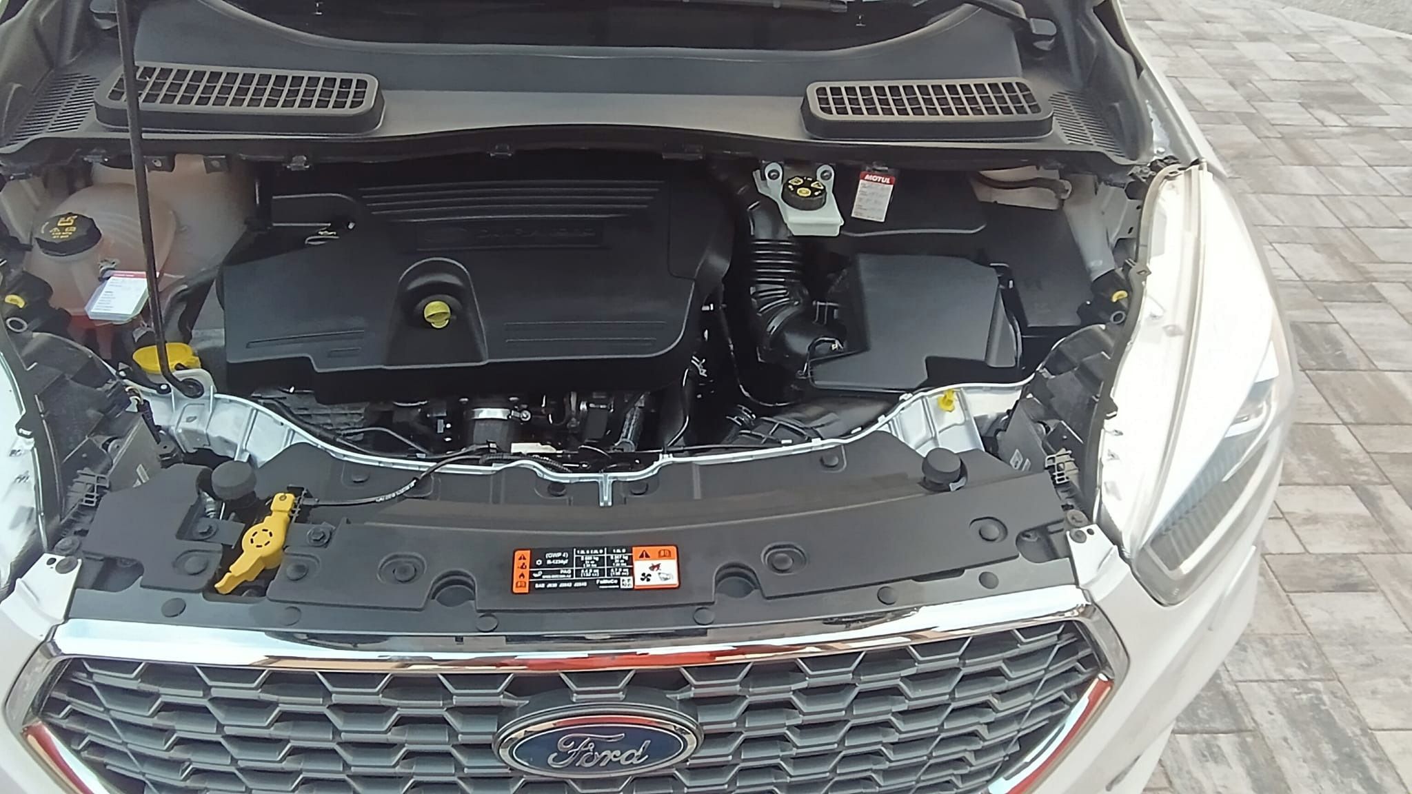 Ford Kuga, 4WD, 2.0 D, 132 kW, automat - fotka 2