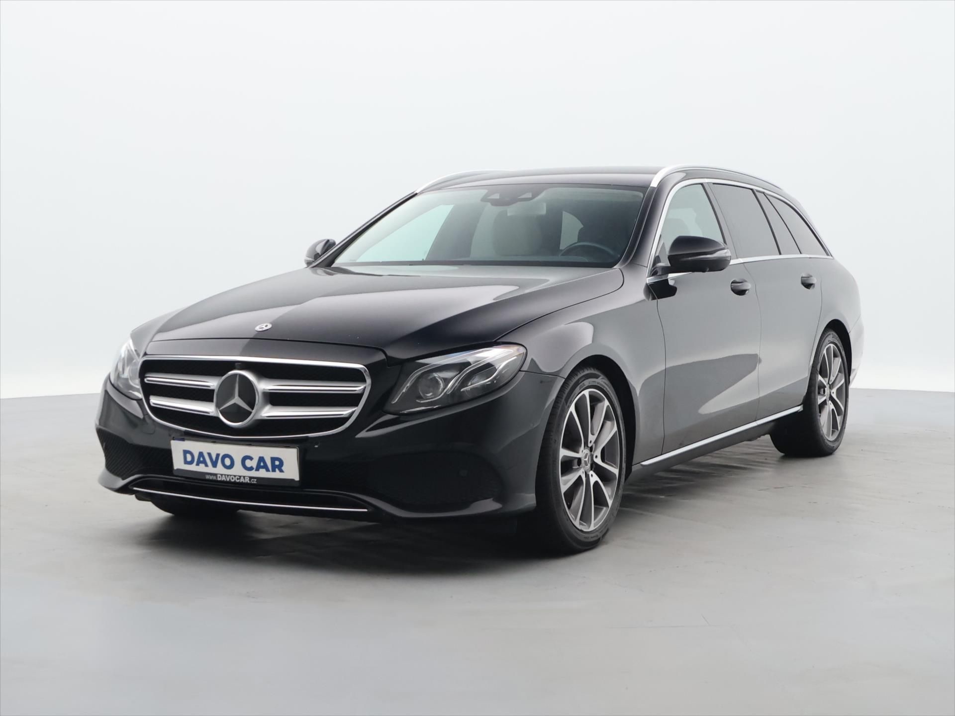Mercedes-Benz Třídy E, 2,0 300d 180kW DPH 360° Aut. - fotka 3