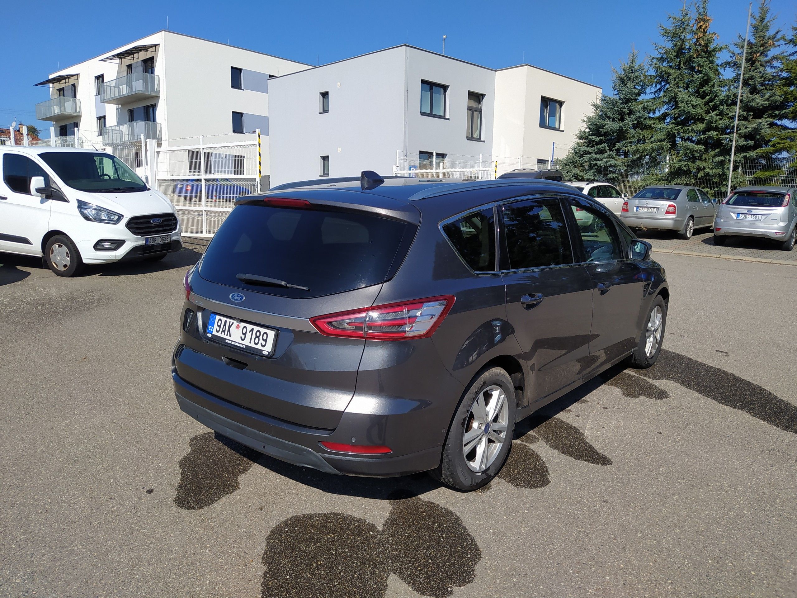 Ford S-MAX, 2.0 EcoBlue 110kW/150k Titaniu - fotka 5