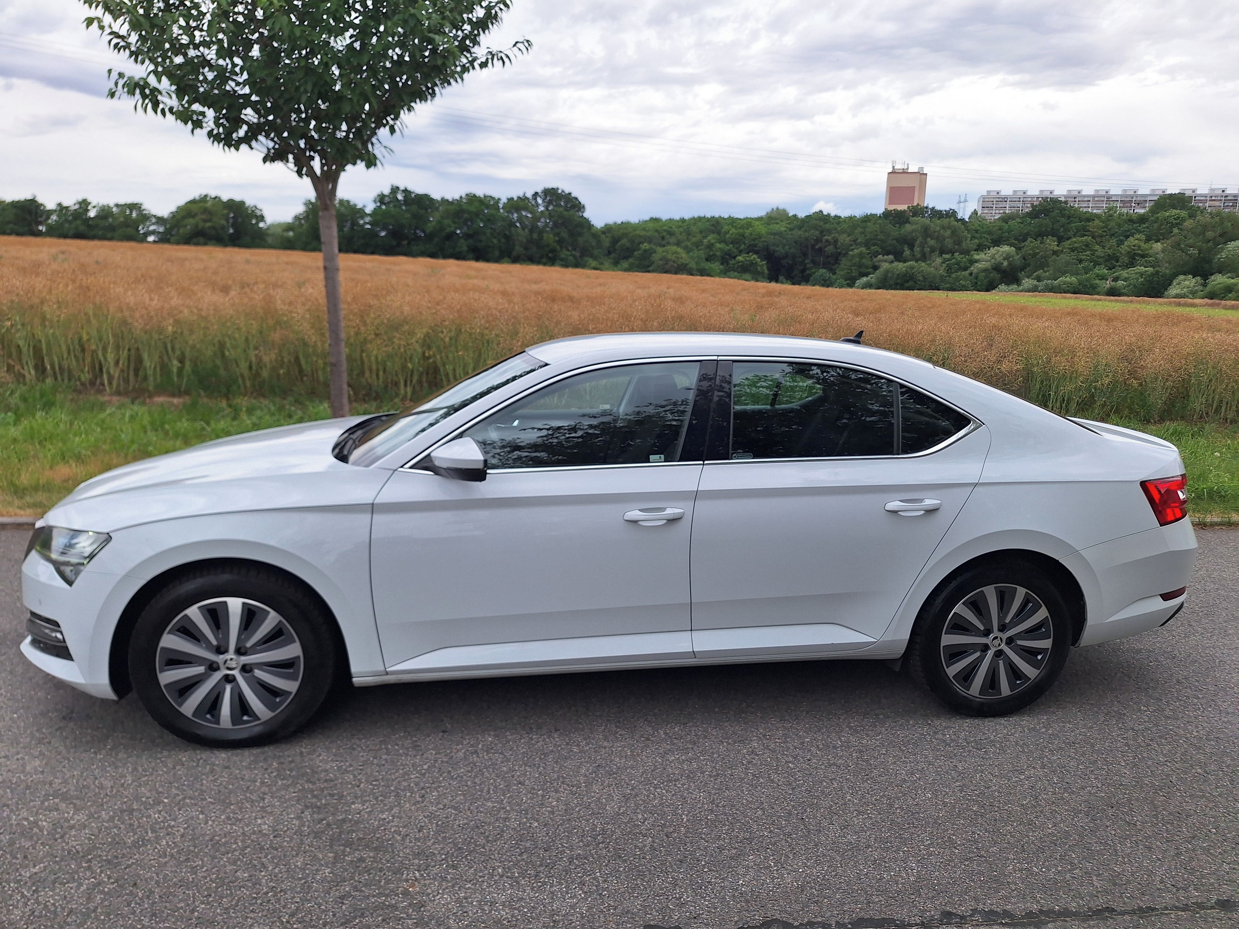 Škoda Superb, 2.0TDi 110kW 1.MAJ. ČR CEBIA - fotka 2
