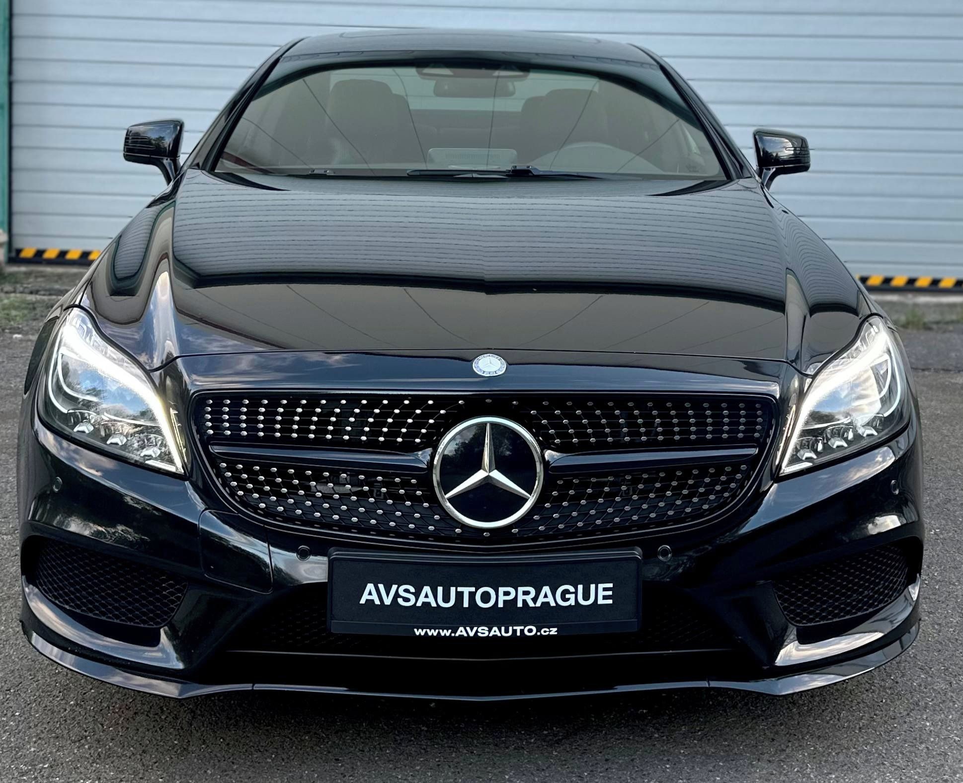 Mercedes-Benz CLS, 350D 3.0 V6 190KW AMGLINE C218 - fotka 2