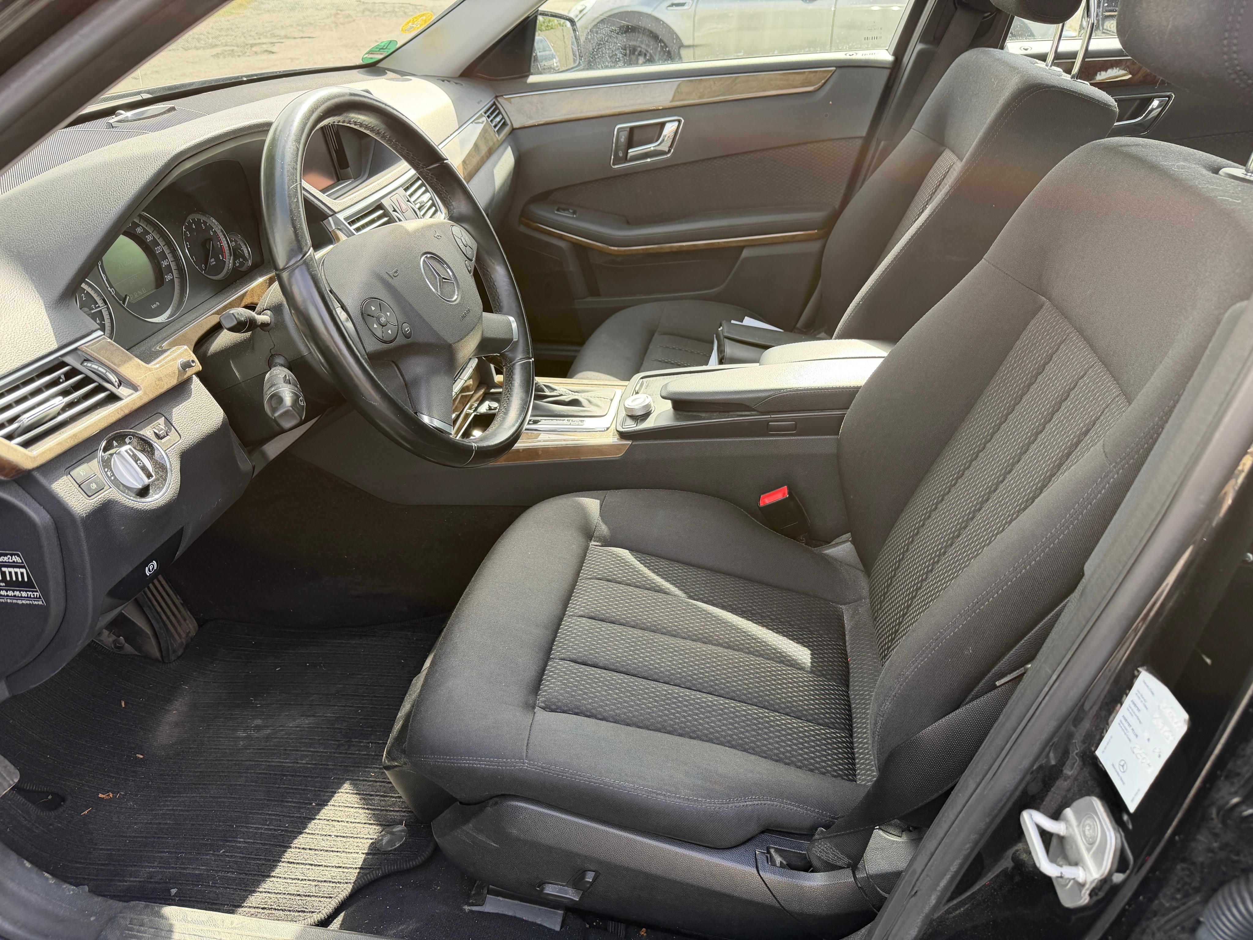 Mercedes-Benz Třídy E, 250 CGI 5G NAVIGACE SERVISKA - fotka 6