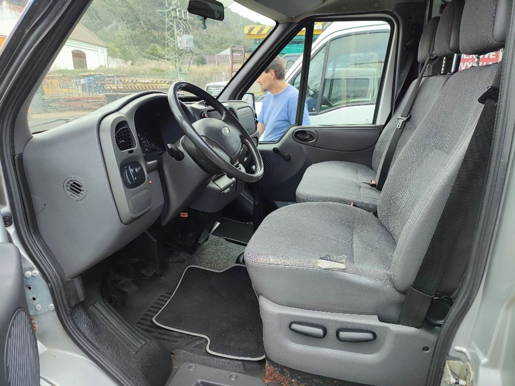 Ford Transit, 2.4 66KW 9MÍST - fotka 5