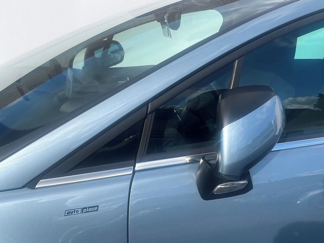 Peugeot 5008, 1.6T Navi + DVD Panorama 7míst - fotka 5