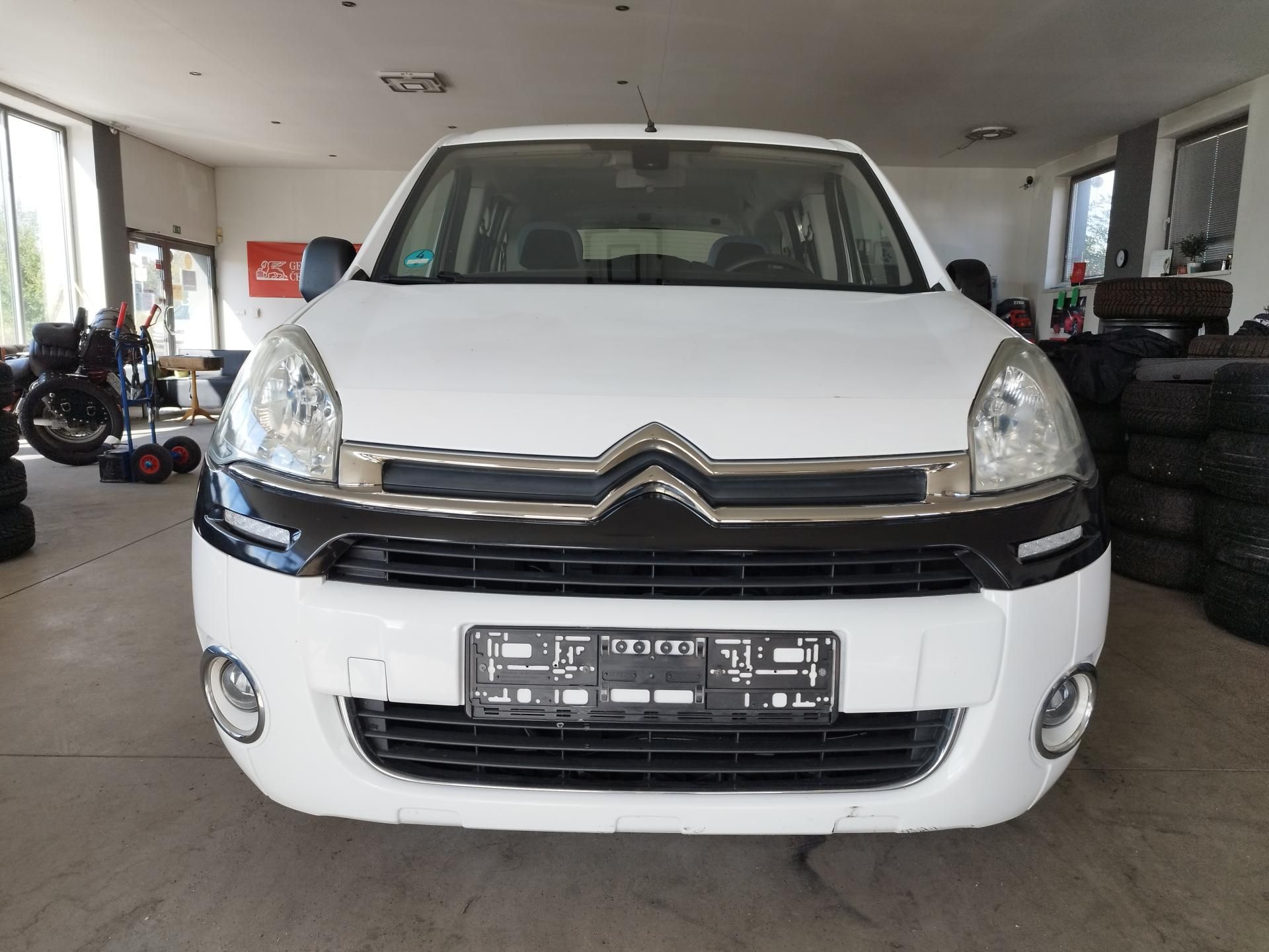 Citroën Berlingo, 1,6i,88KW,LED,KLIMA,SERVISKA - fotka 2