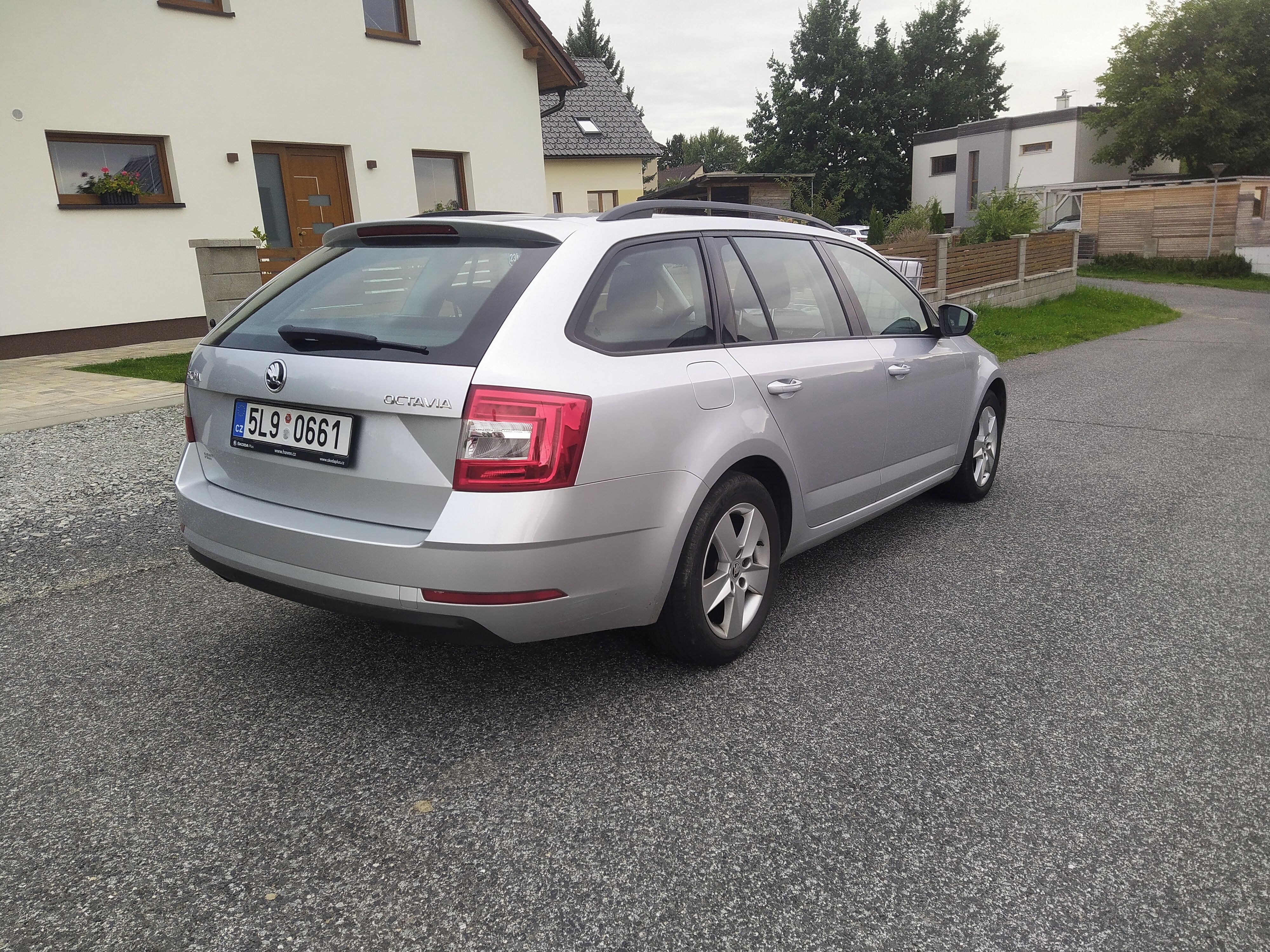Škoda Octavia, 1.6 TDI - fotka 4