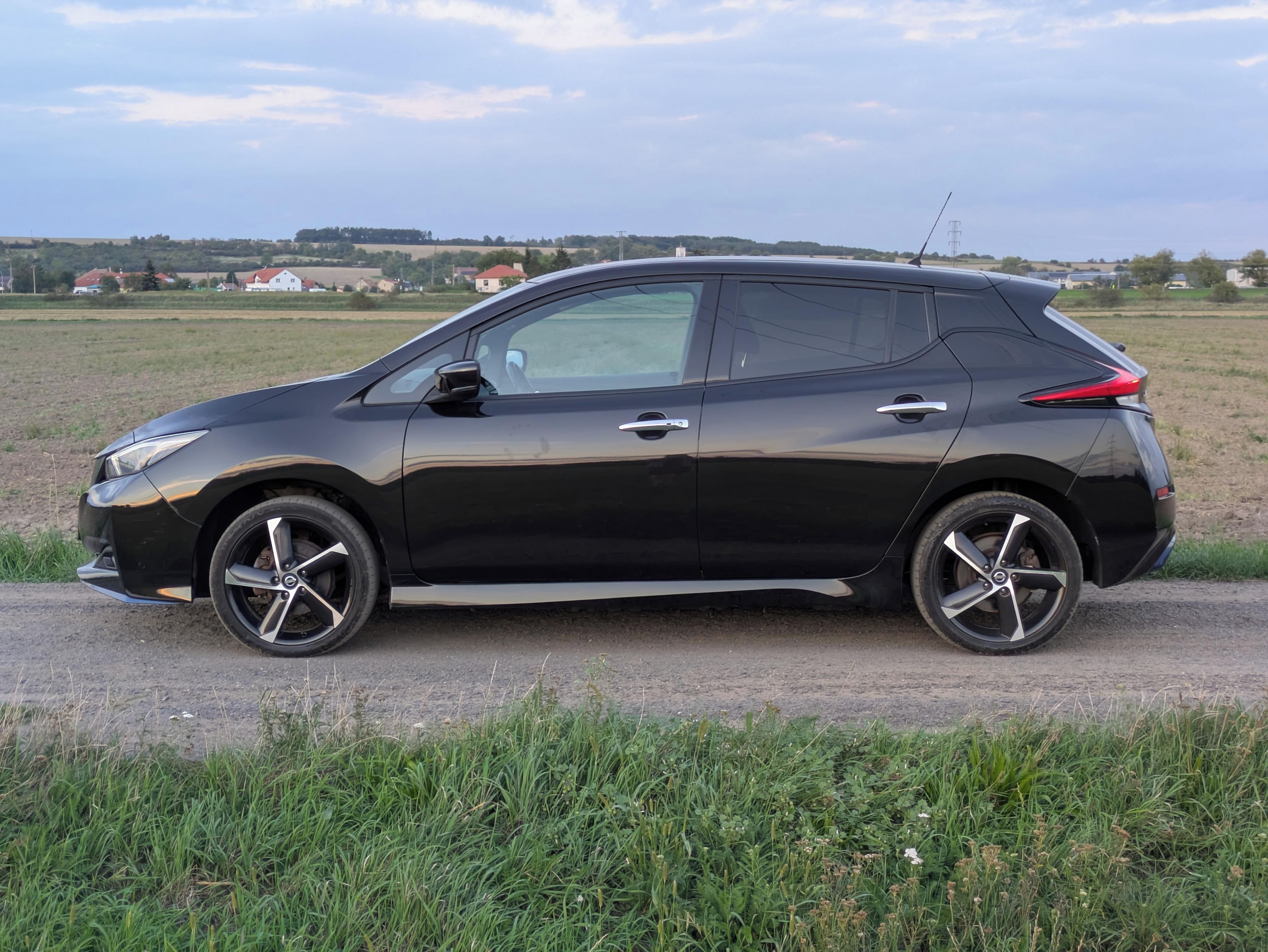 Nissan LEAF, 62kWh N-CONNECTA 2xALU SOH 87% - fotka 4