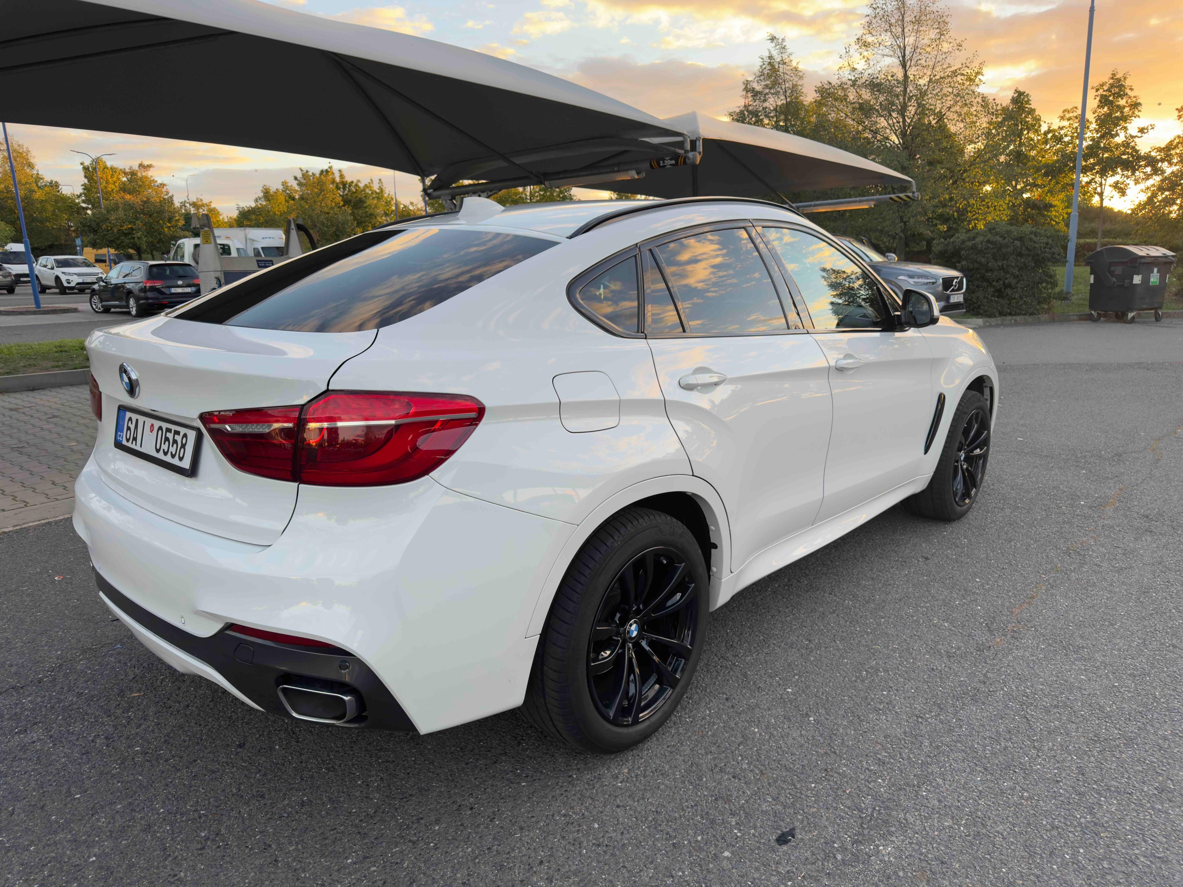 BMW X6, X6 4.0 TDI - fotka 4