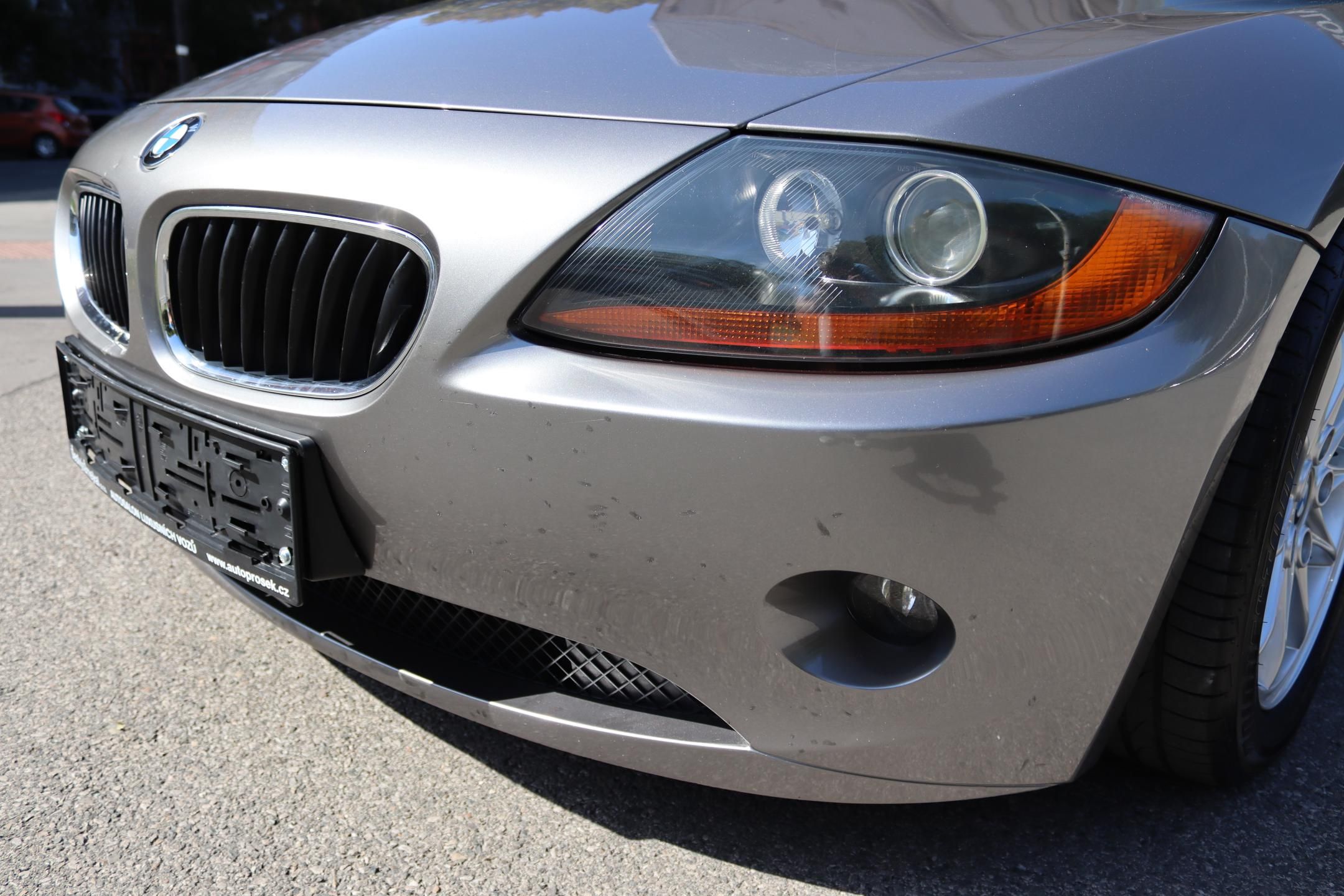 BMW Z4, Roadster 2.5i(E85)M54B25 141kW - fotka 5
