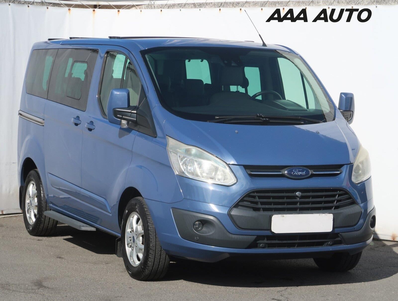 Ford Tourneo Custom, 2.2 TDCi, Titanium, Klima, ČR