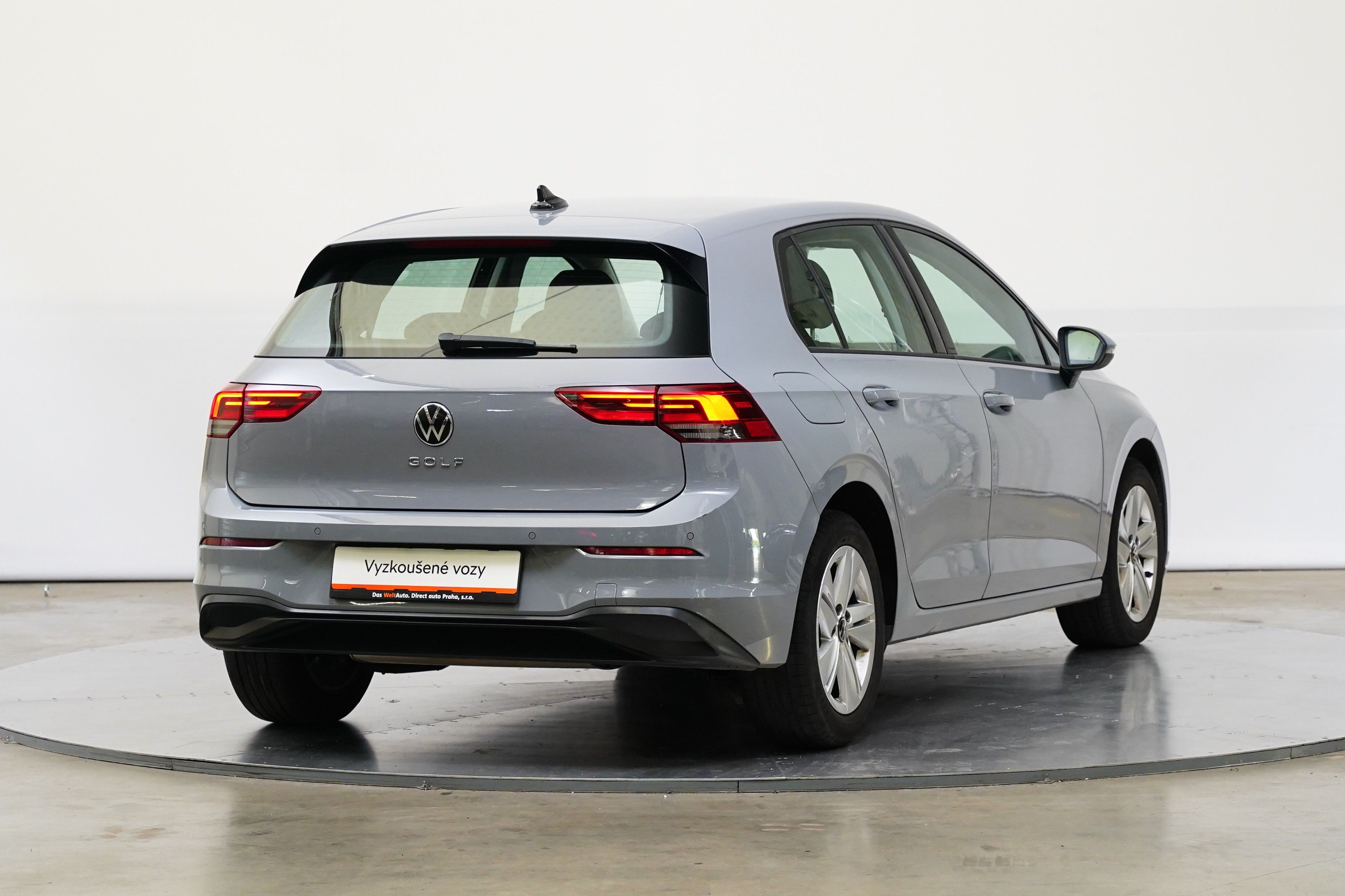 Volkswagen Golf, 1.0 TSI 81 kW Life - fotka 2