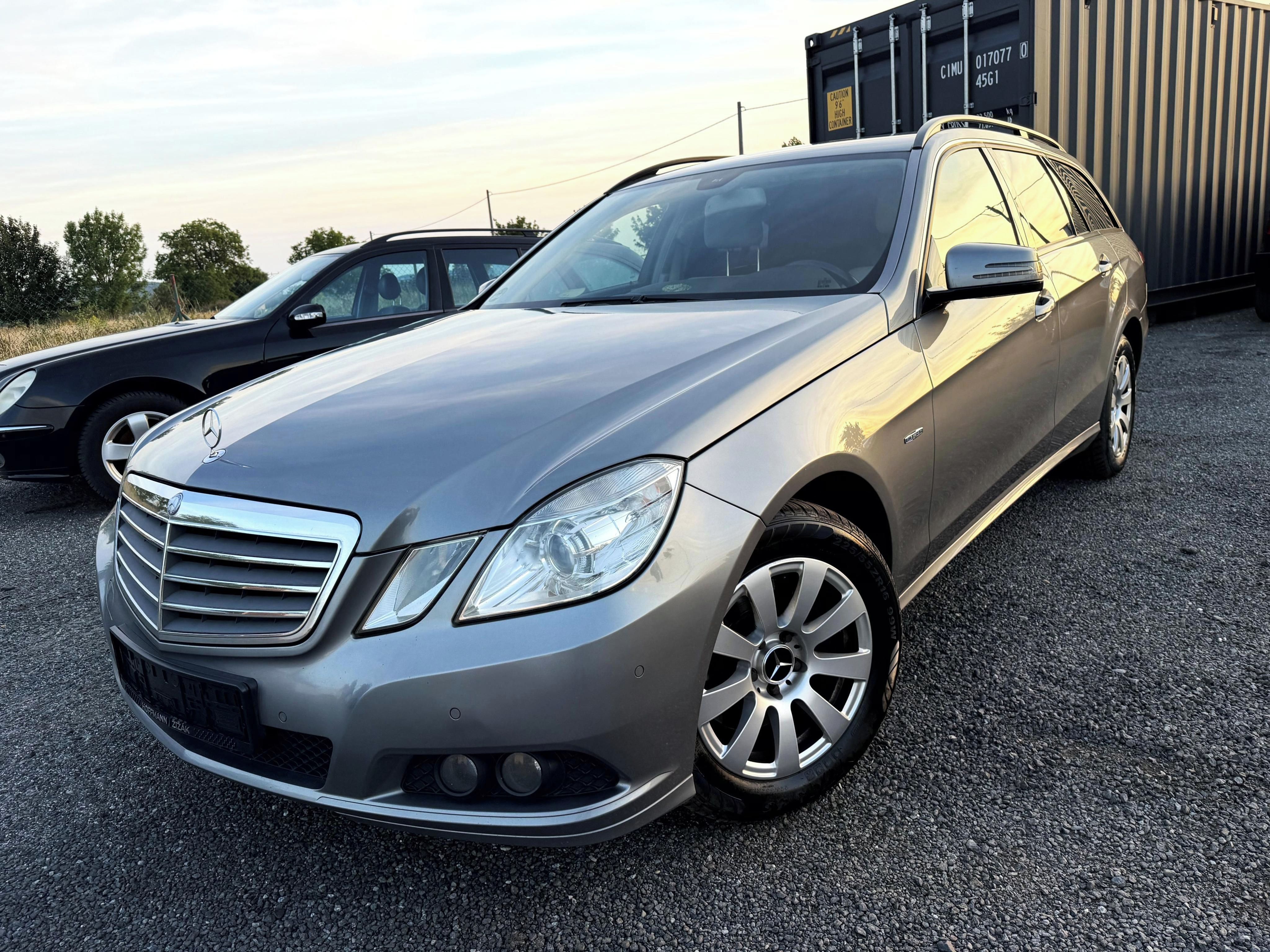 Mercedes-Benz Třídy E, 250 CDi 150kW, kombi, servis - fotka 3
