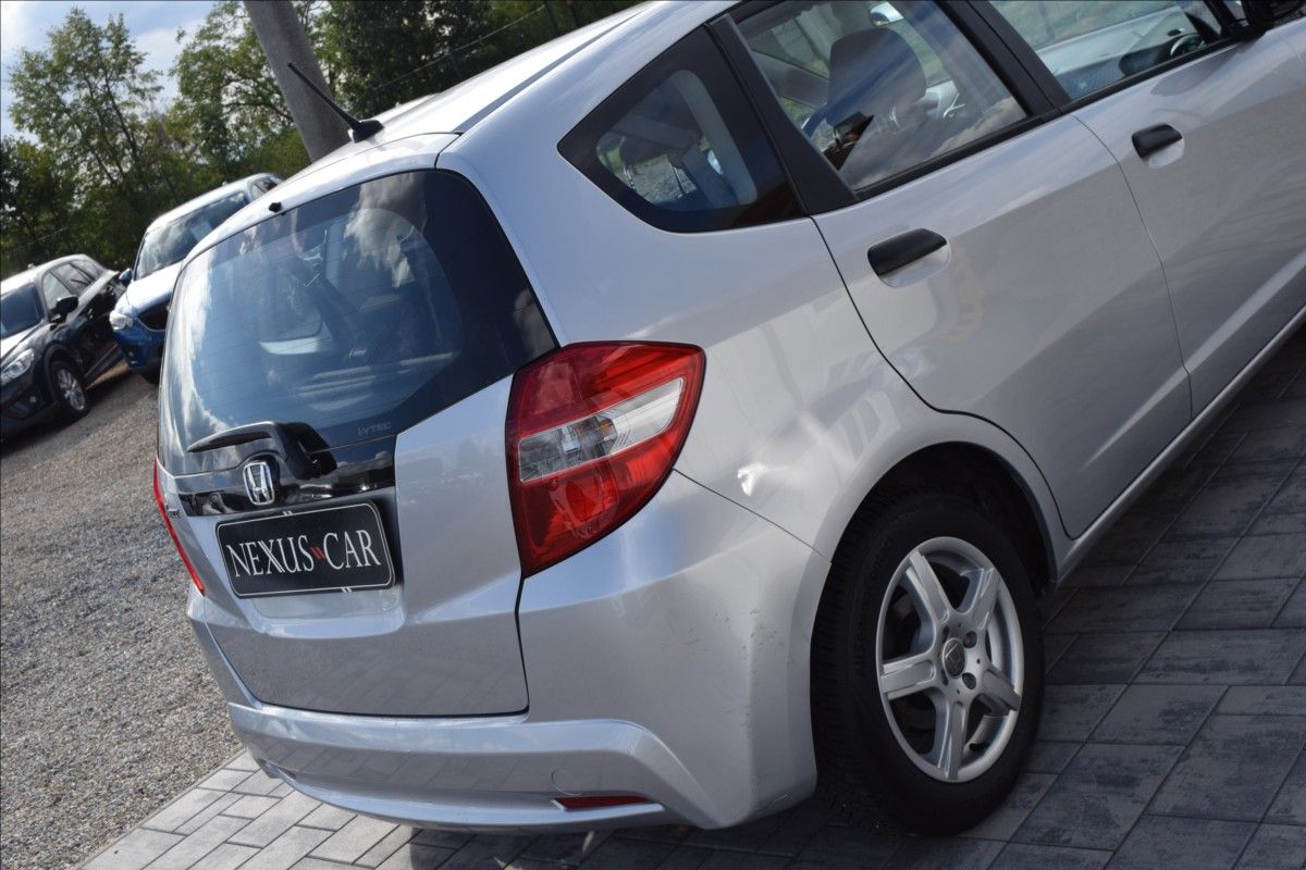 Honda Jazz, 1,2 i 66KW ALU KLIMA NÍZKÉ KM - fotka 6