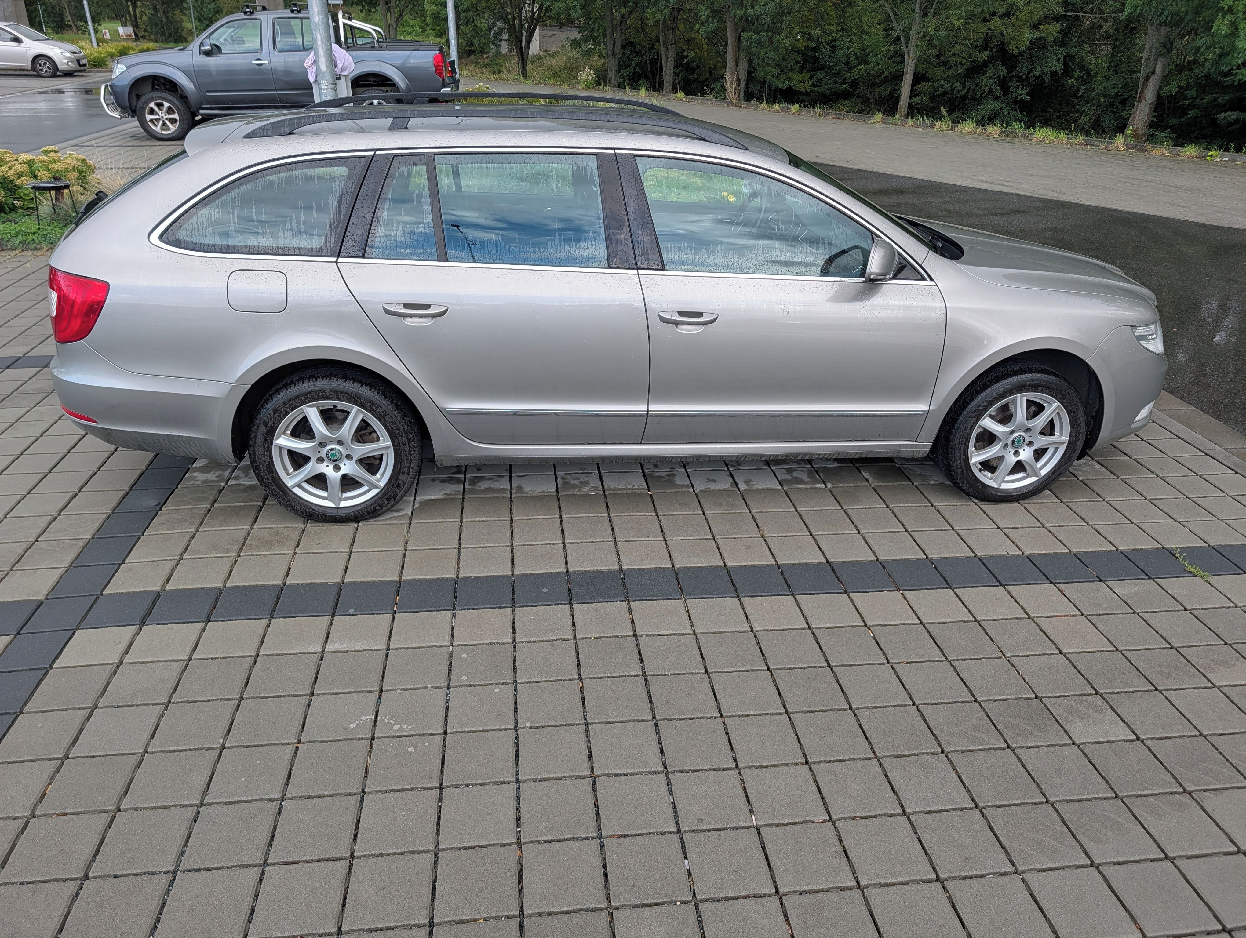 Škoda Superb, 2.0 TDI 125 KW 4x4 - fotka 2