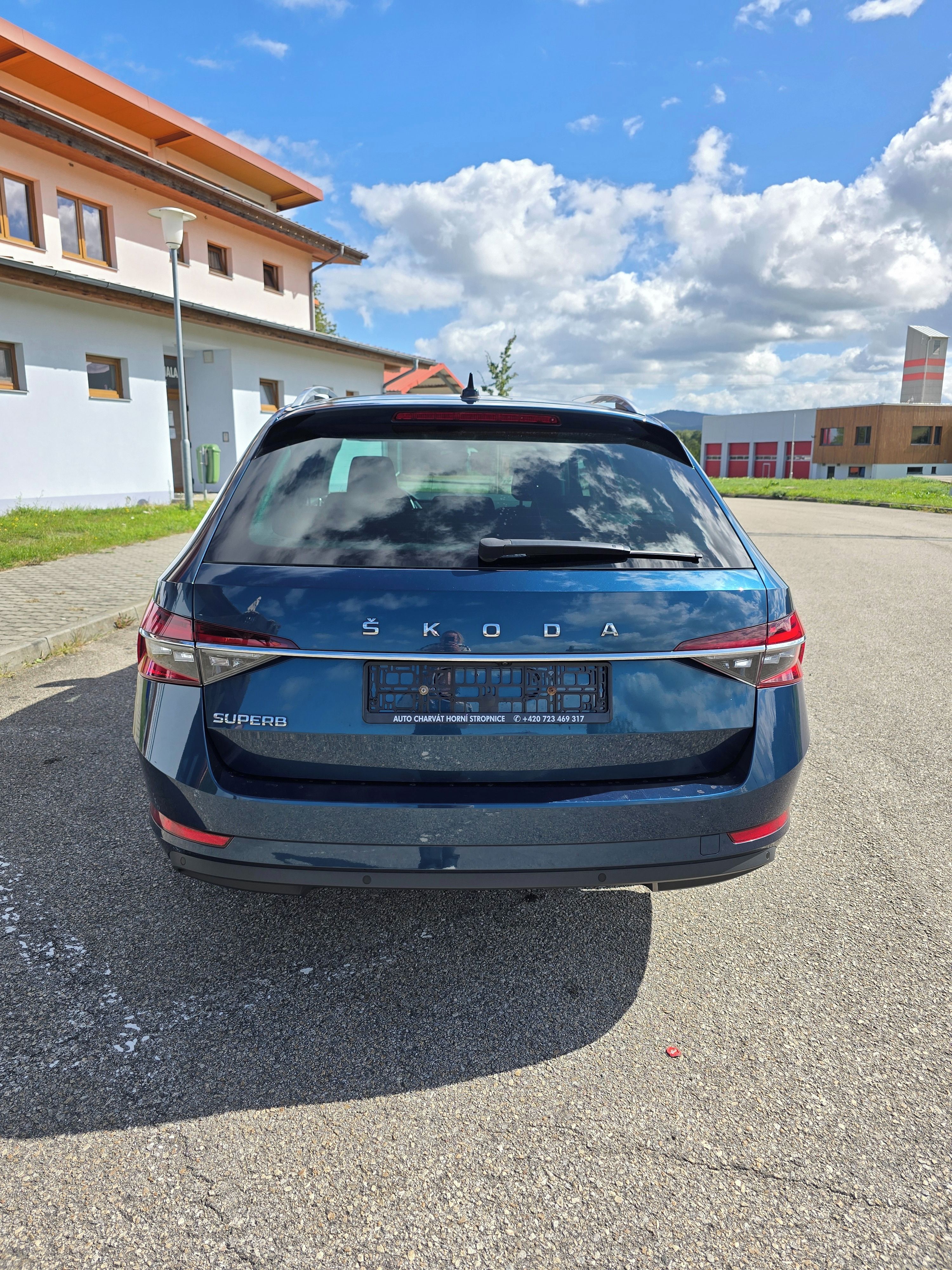 Škoda Superb, 2.0 TDI DSG/NAVI/TAŽNÉ odp.DPH - fotka 6