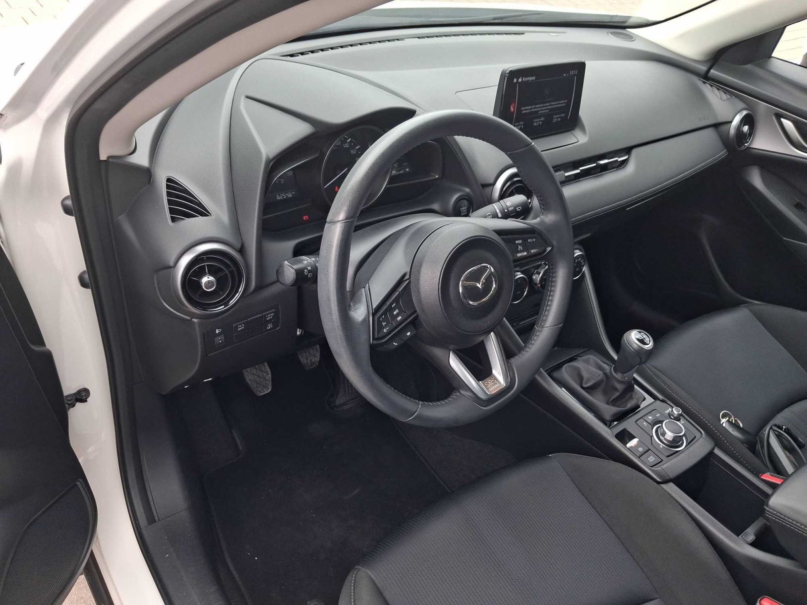 Mazda CX-3, 2.0 Skyactiv-G, ČR,1.maj - fotka 3