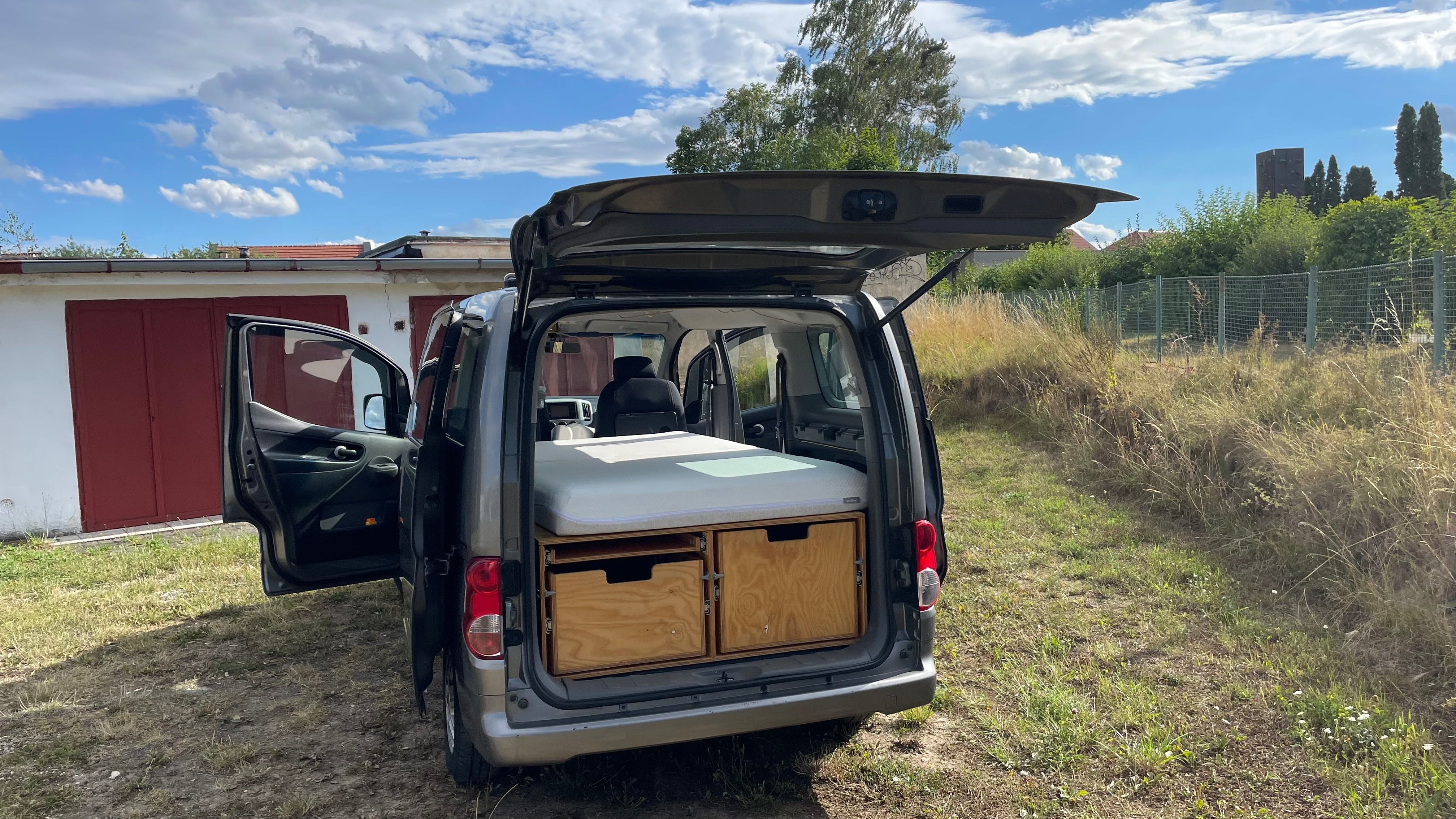 Nissan NV200, S OBYTNOU PŘESTAVBOU - fotka 5