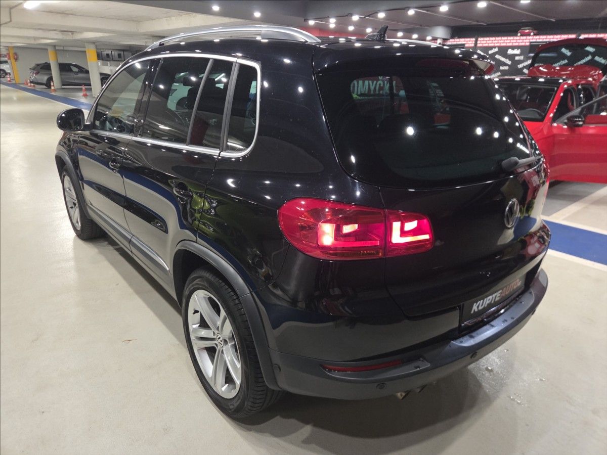 Volkswagen Tiguan, 2,0 TDI + ZIMNÍ ALU !!!  LOUNG - fotka 6