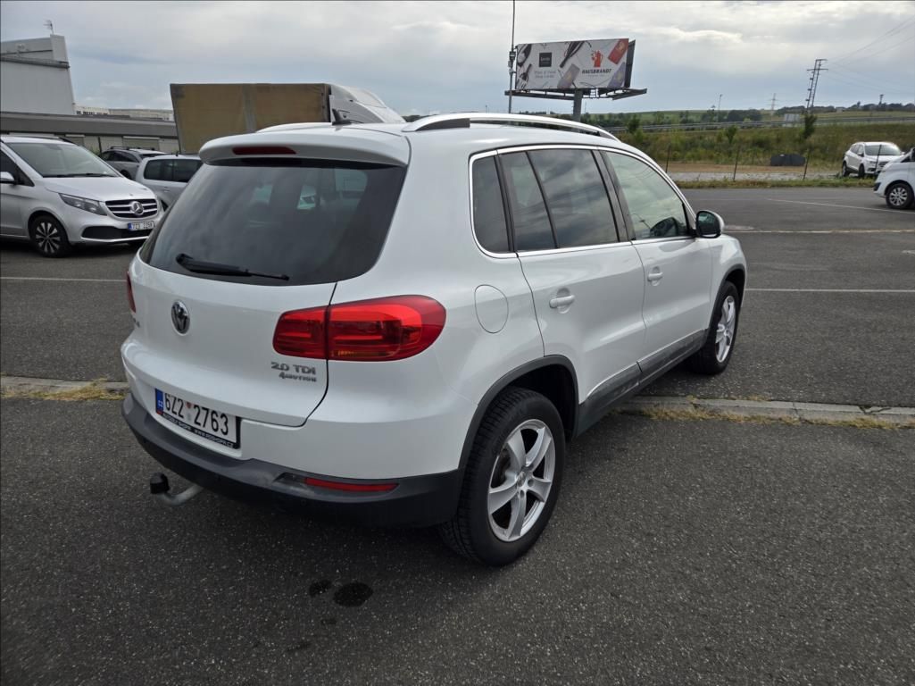 Volkswagen Tiguan, 2,0 TDI  4x4 - fotka 5